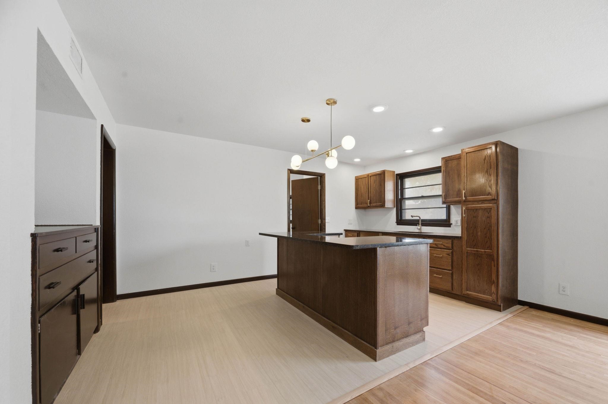 1502 Kenmar St Property Photo 12