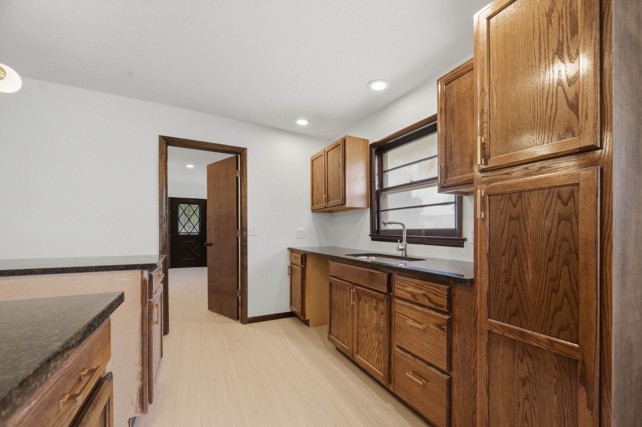 1502 Kenmar St Property Photo 14