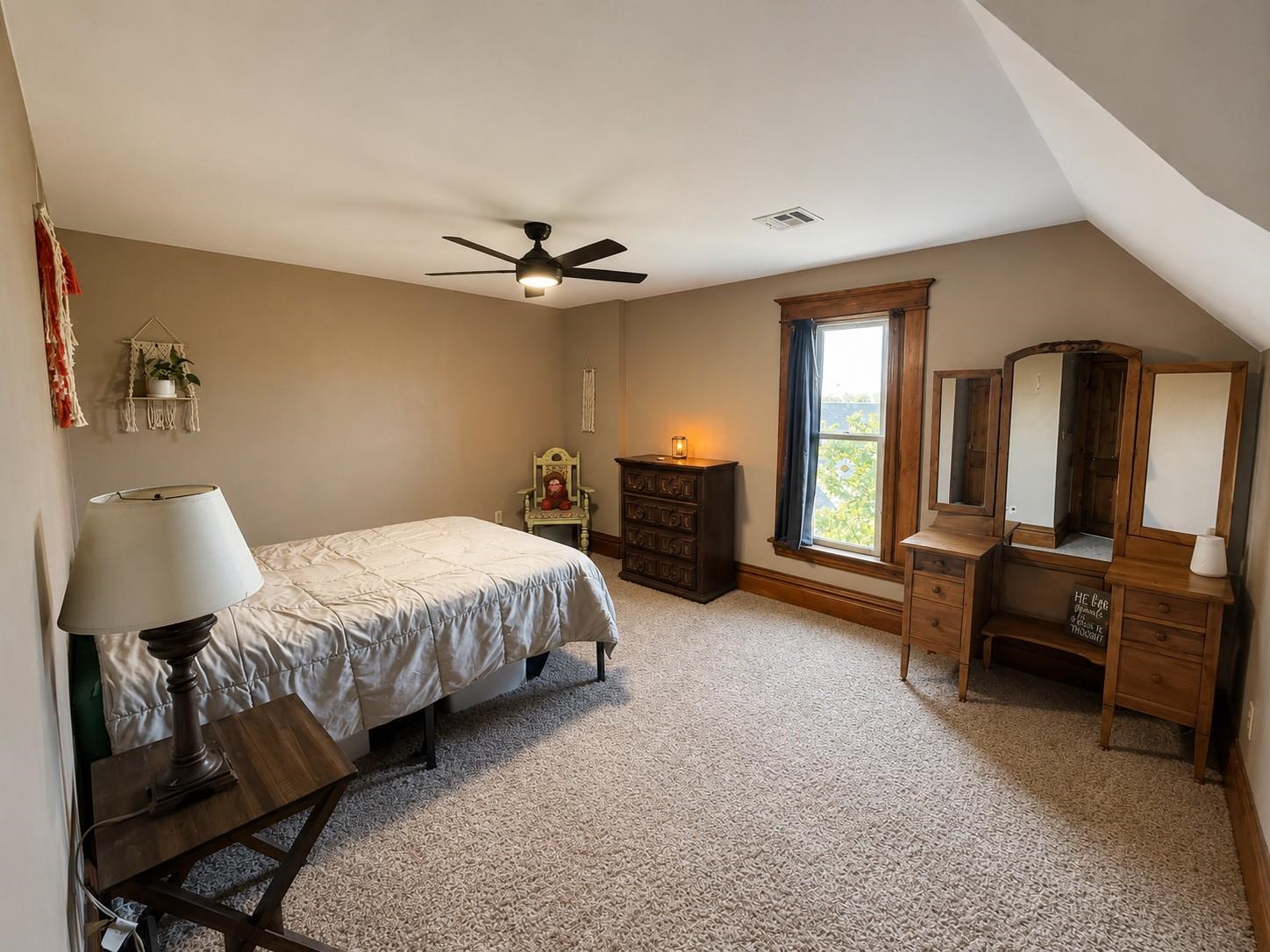 719 N Ottawa Property Photo 18