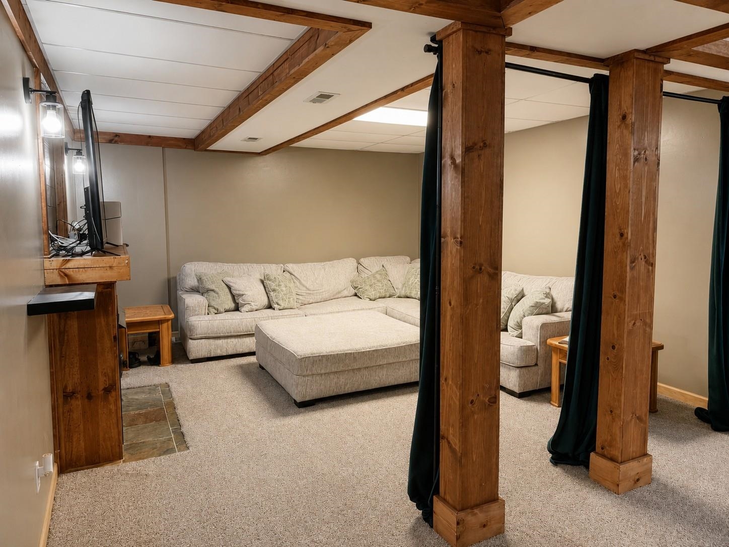 719 N Ottawa Property Photo 21