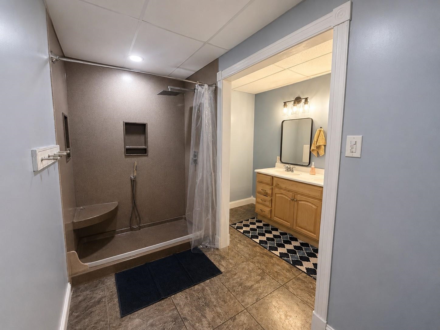 719 N Ottawa Property Photo 27