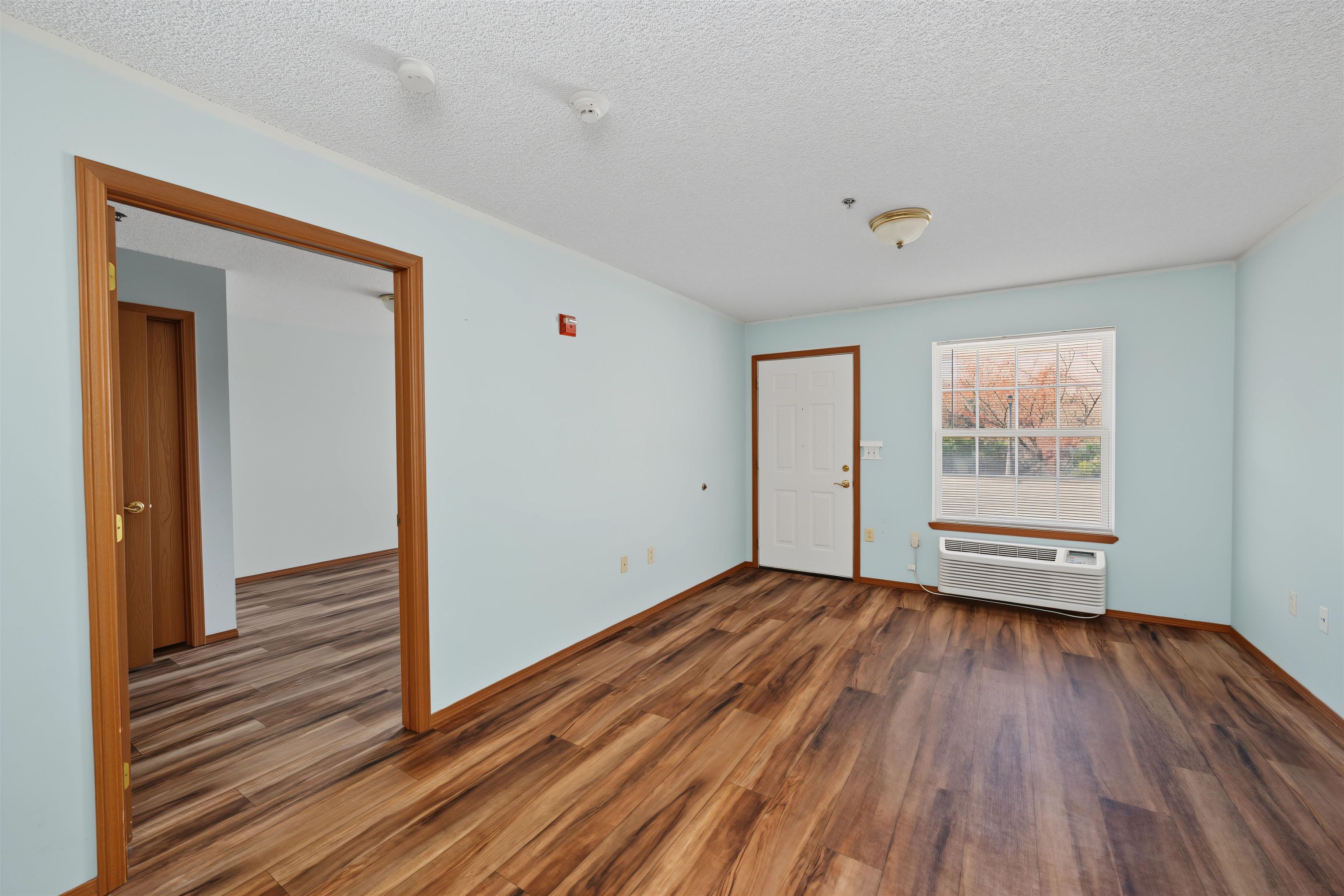 207 S Washington St Property Photo 14