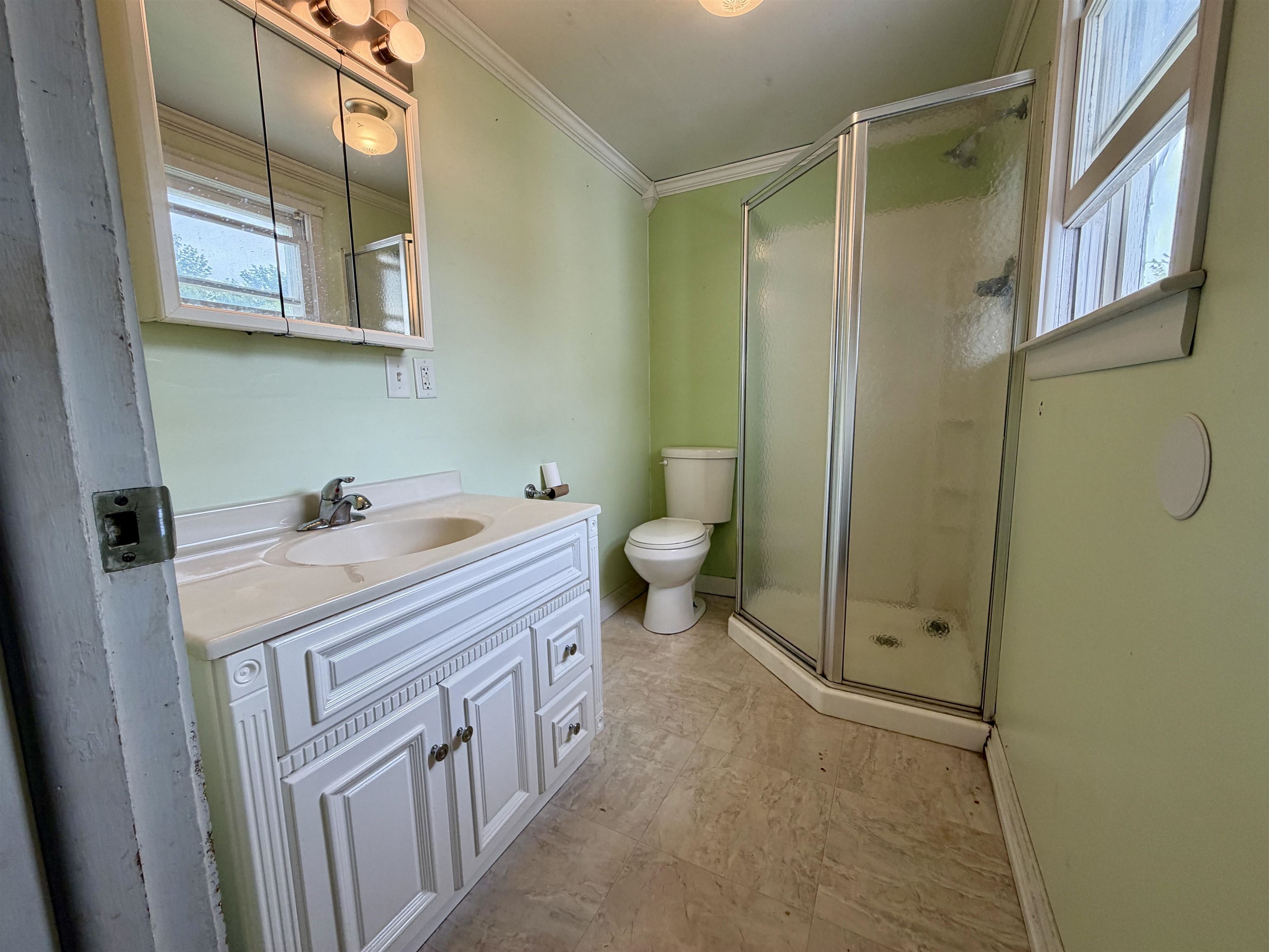 320 N Maple Property Photo 5
