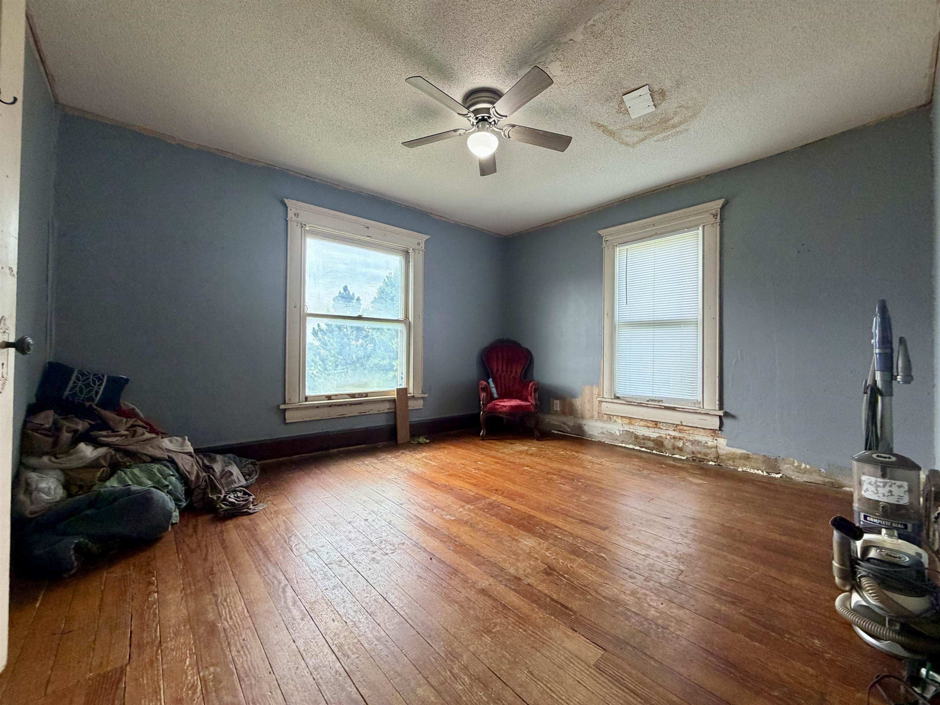 320 N Maple Property Photo 13