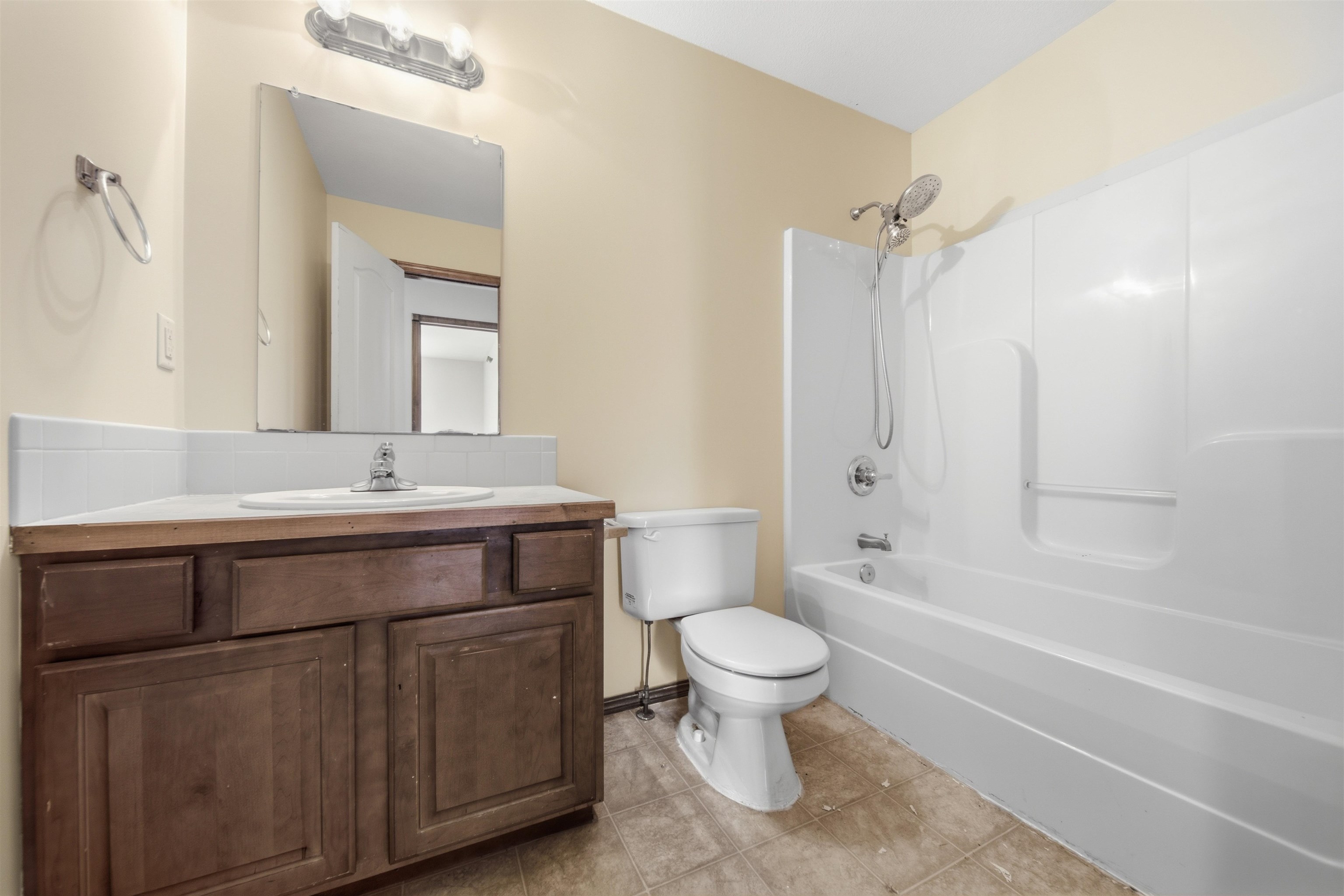 308 W Waterford Ct Property Photo 22