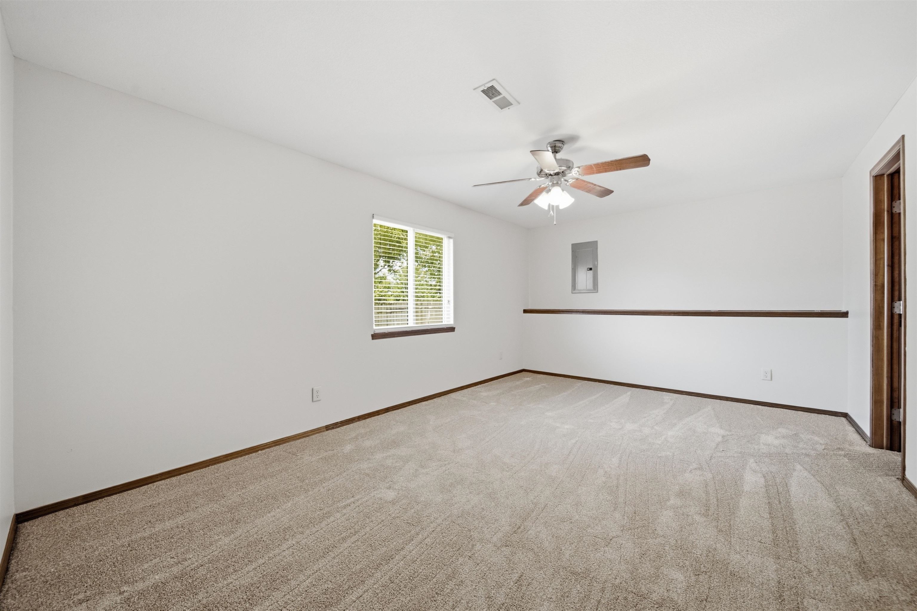 308 W Waterford Ct Property Photo 27