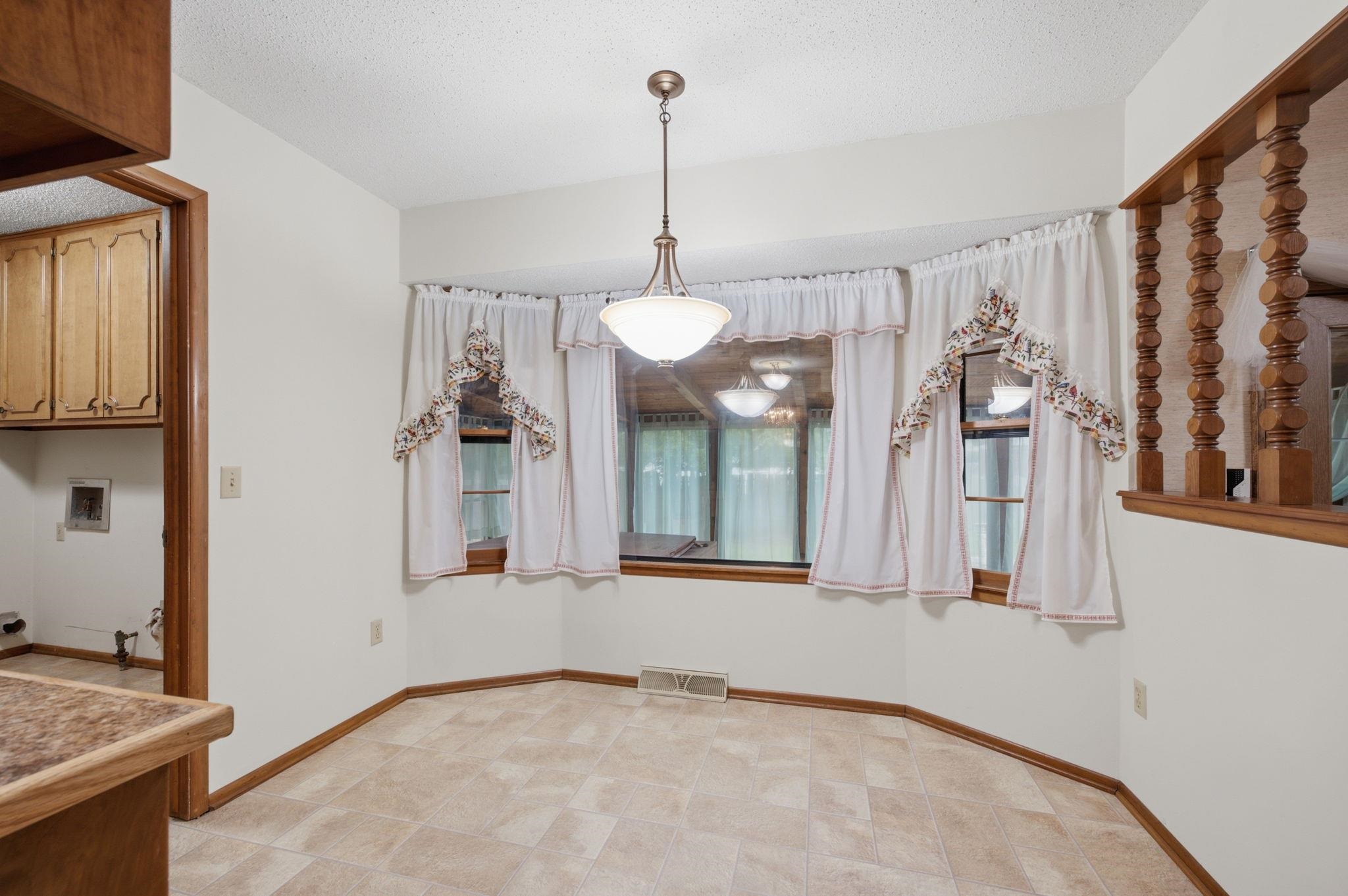 1135 N Patrick Henry St Property Photo 10