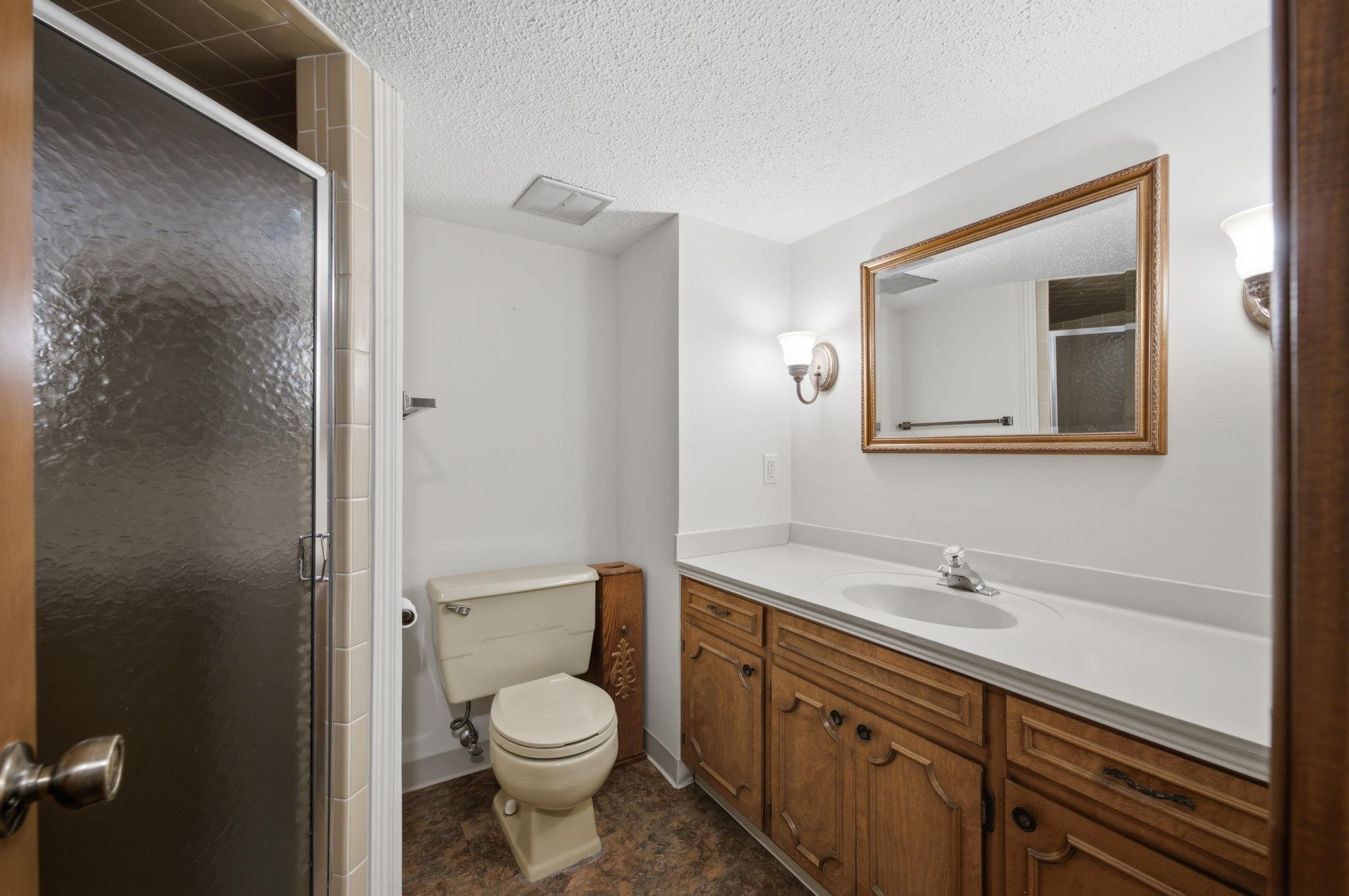 1135 N Patrick Henry St Property Photo 15