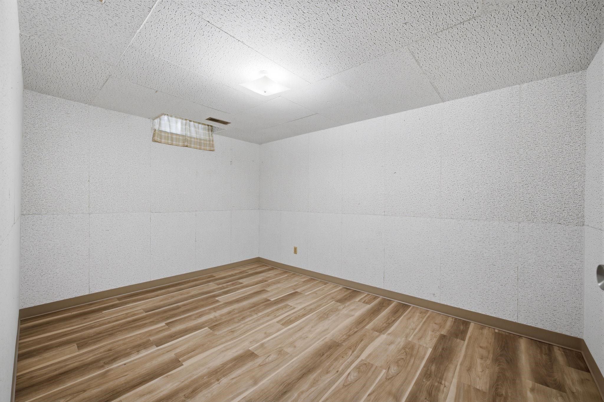 1135 N Patrick Henry St Property Photo 17