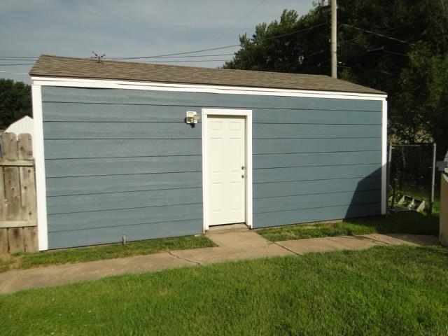 408 E Jones St. Property Photo 11