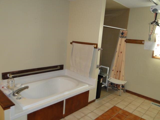 408 E Jones St. Property Photo 18