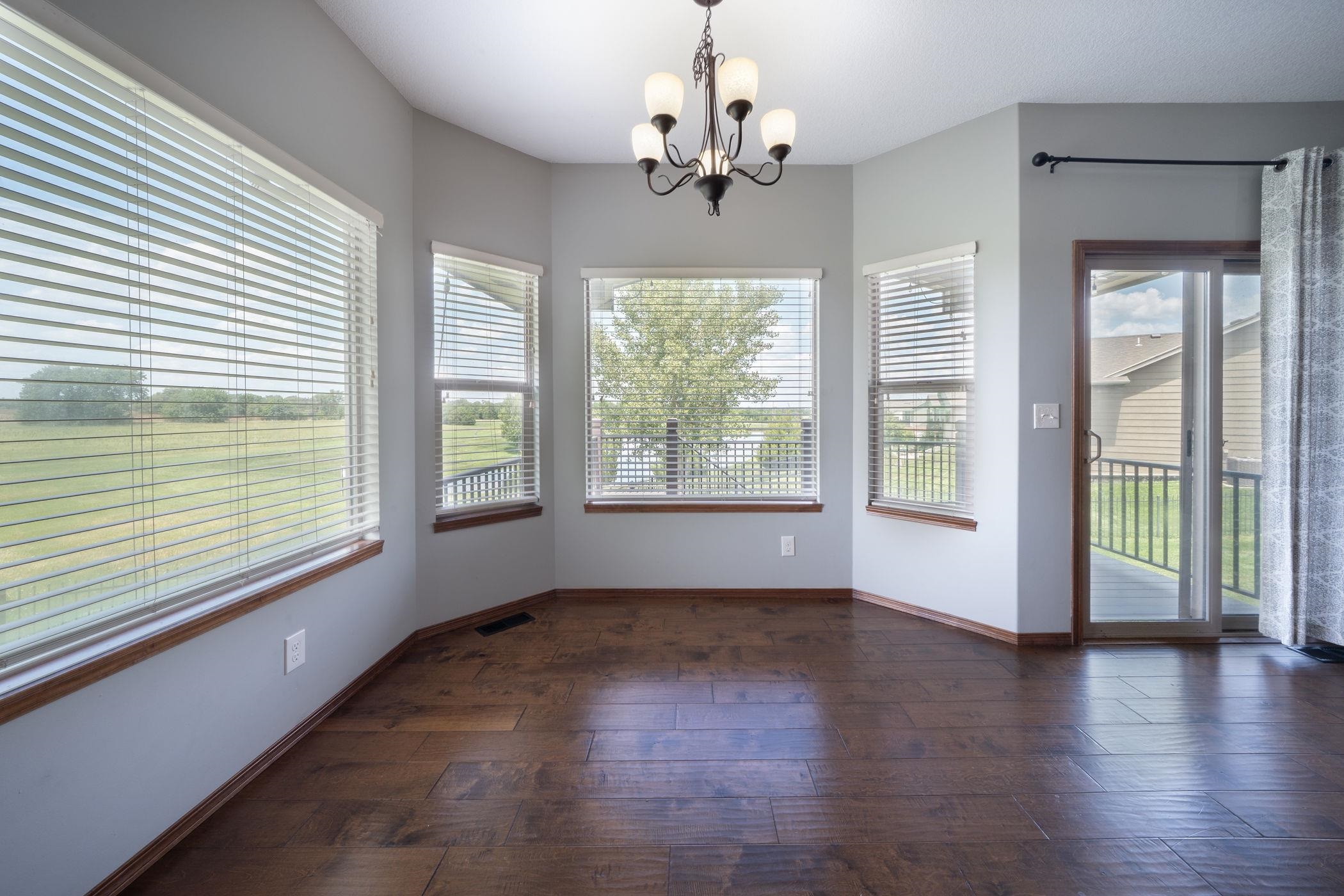 1245 N Countrywalk St Property Photo 13