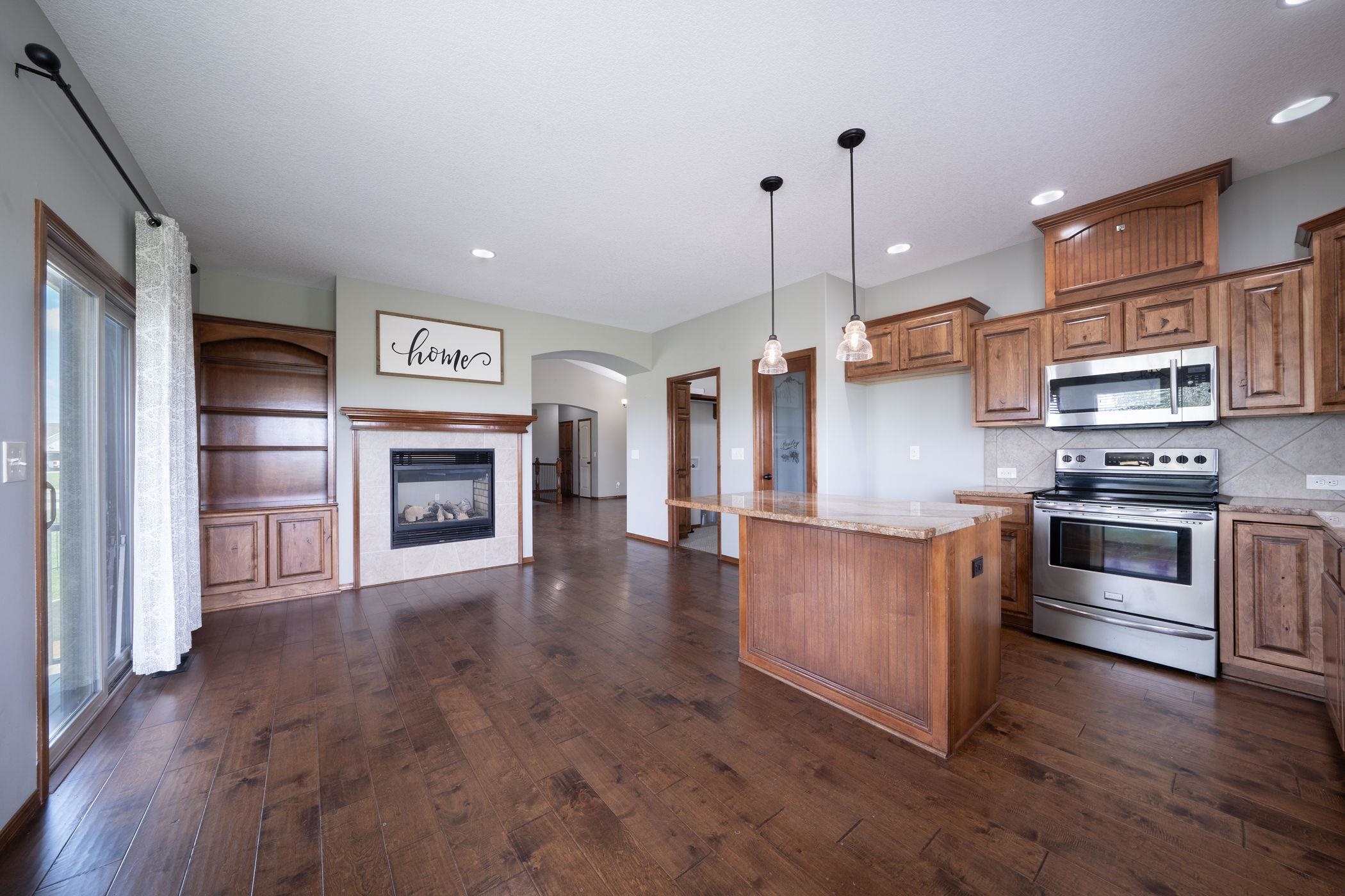 1245 N Countrywalk St Property Photo 15