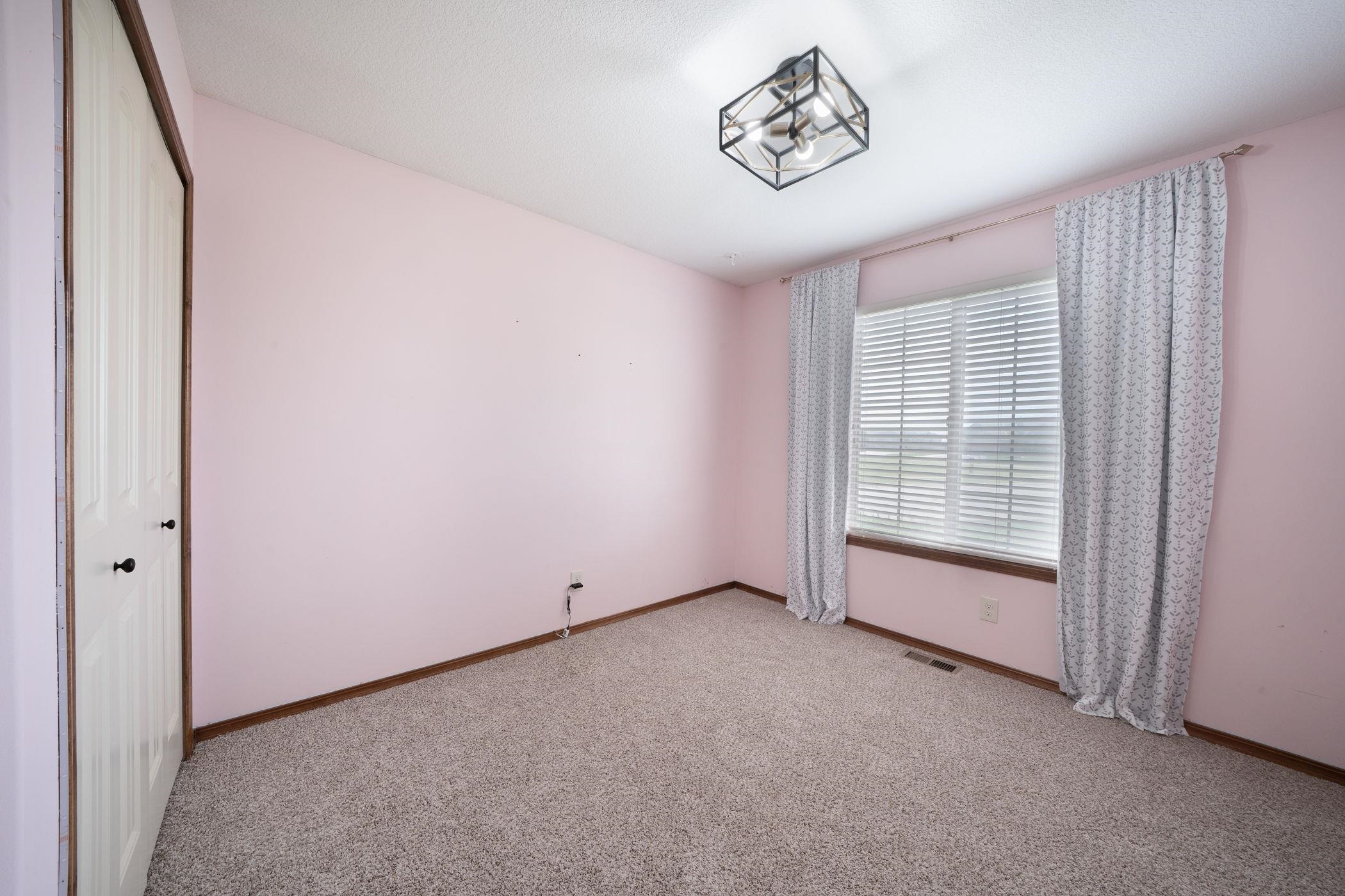 1245 N Countrywalk St Property Photo 19
