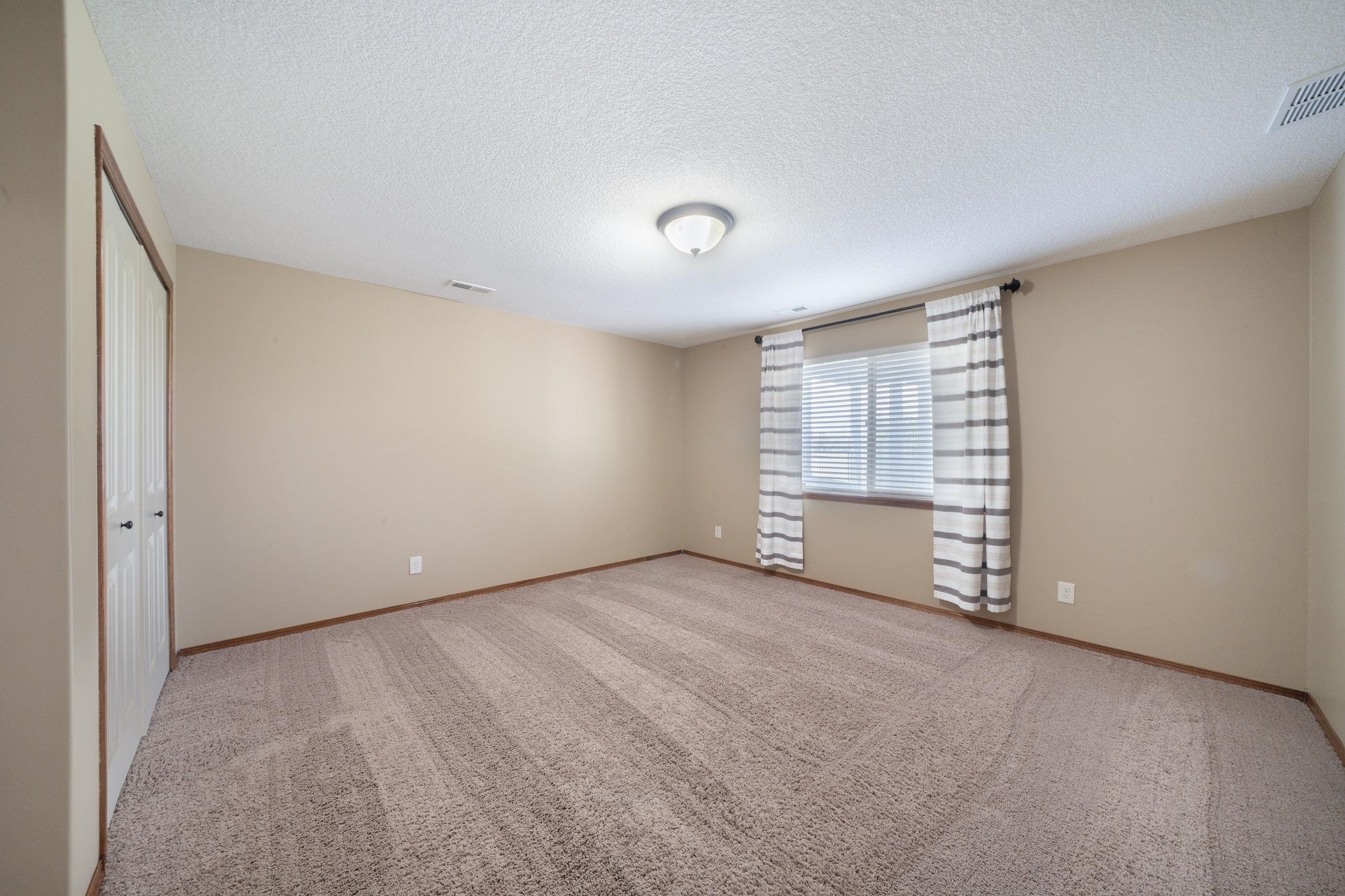 1245 N Countrywalk St Property Photo 26
