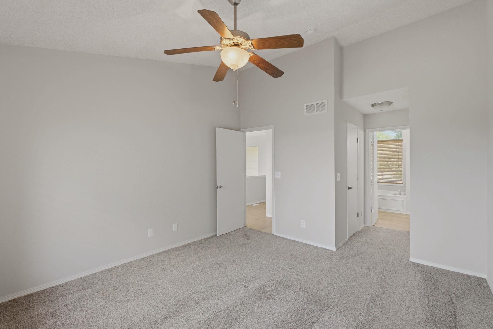 2421 N Fieldstone Street Property Photo 17