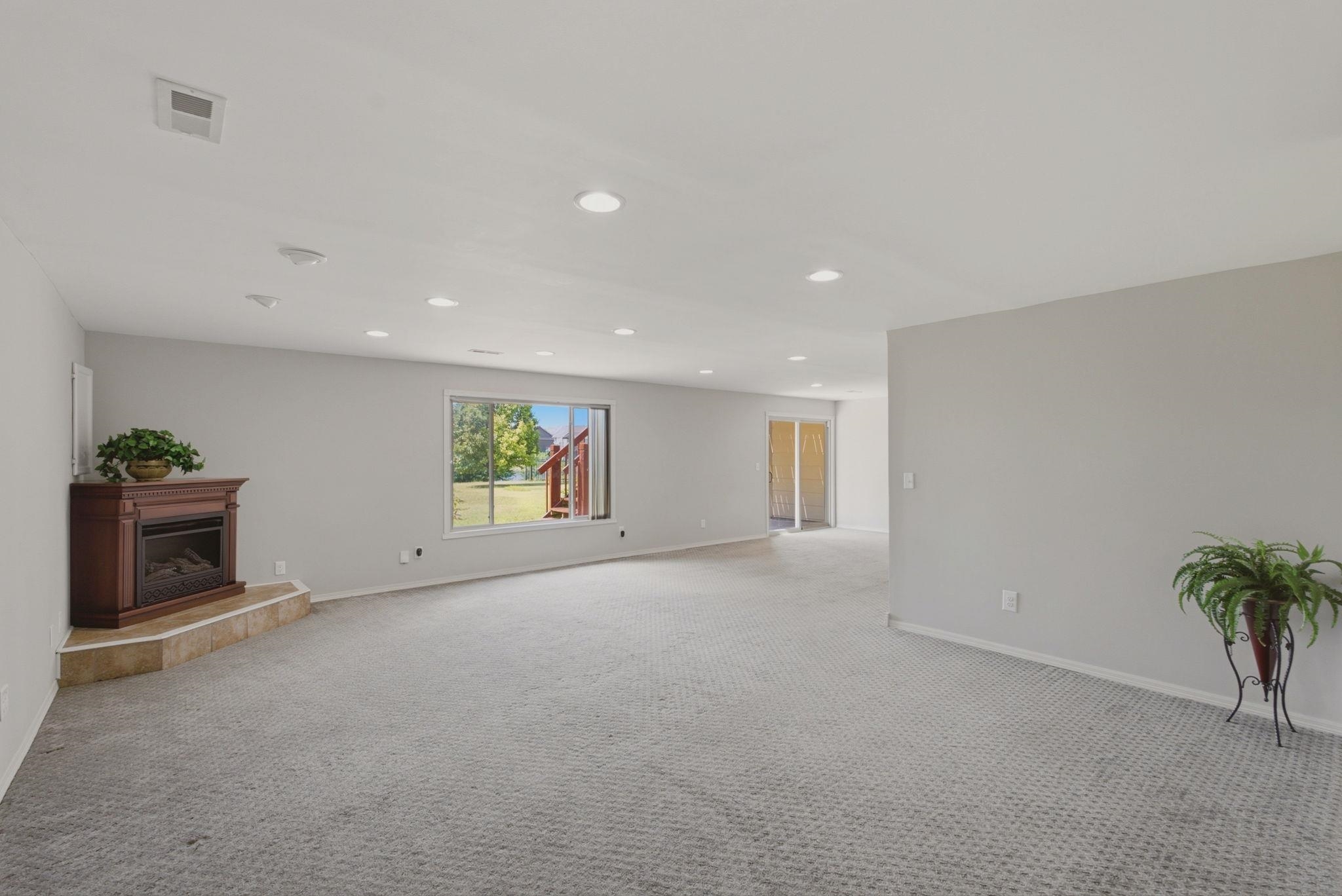 2421 N Fieldstone Street Property Photo 24