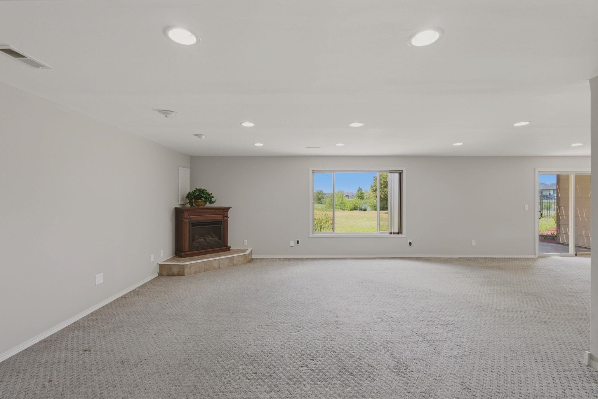 2421 N Fieldstone Street Property Photo 25