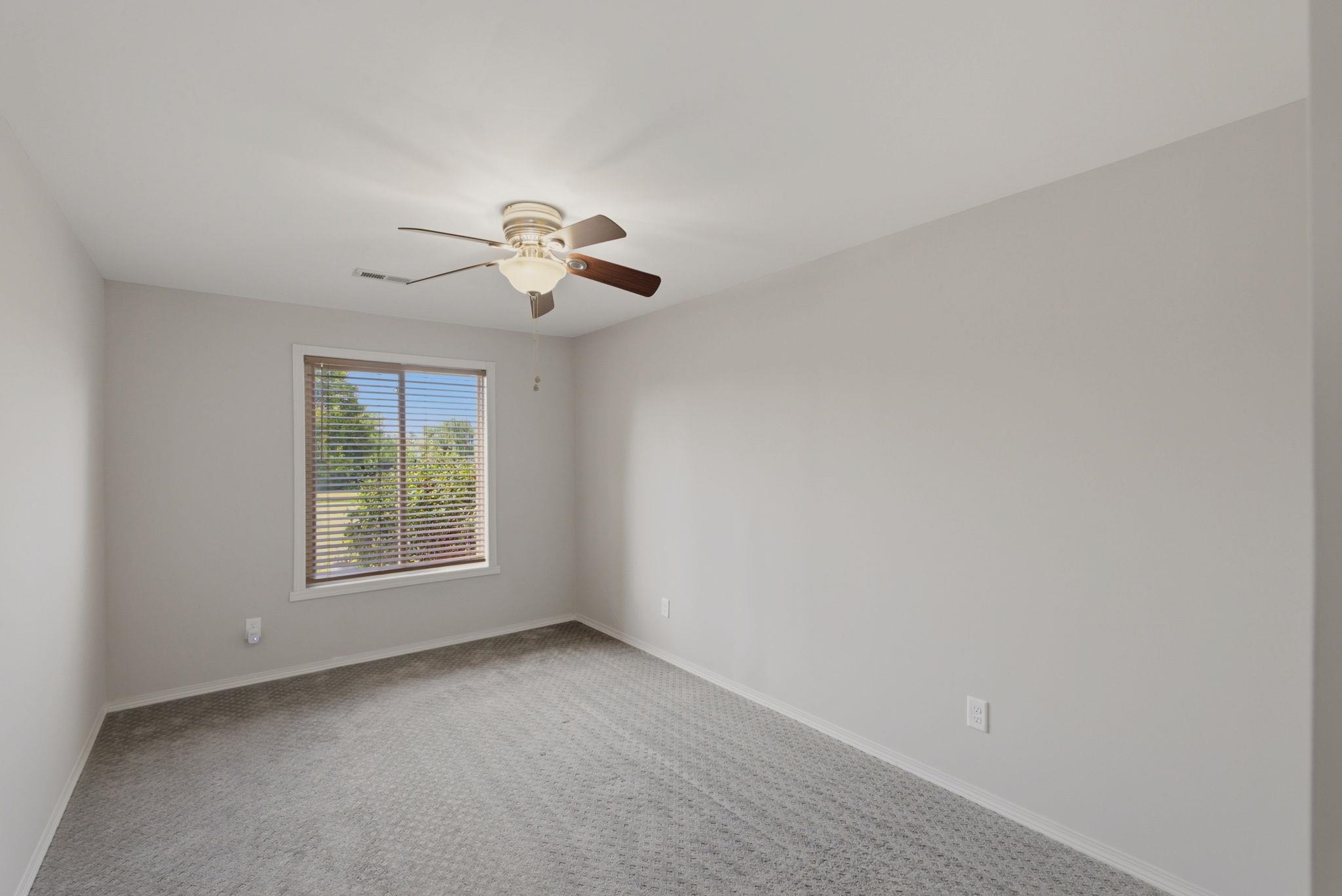 2421 N Fieldstone Street Property Photo 29