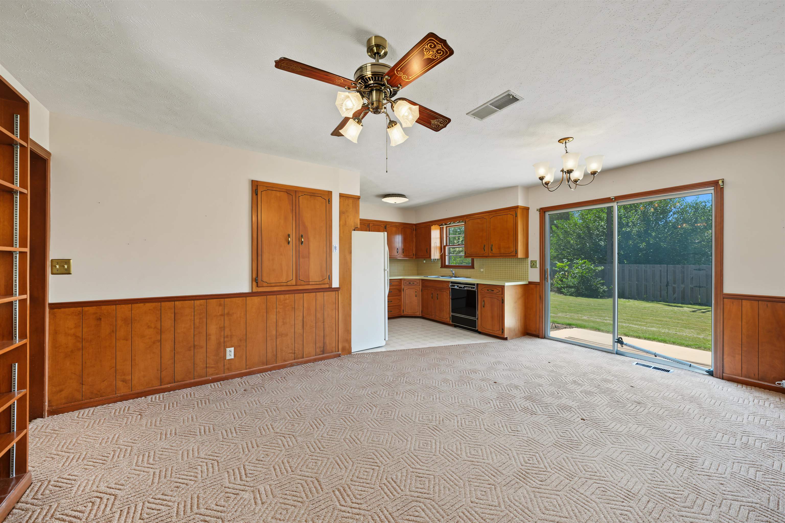 2158 Kensington Rd Property Photo 9
