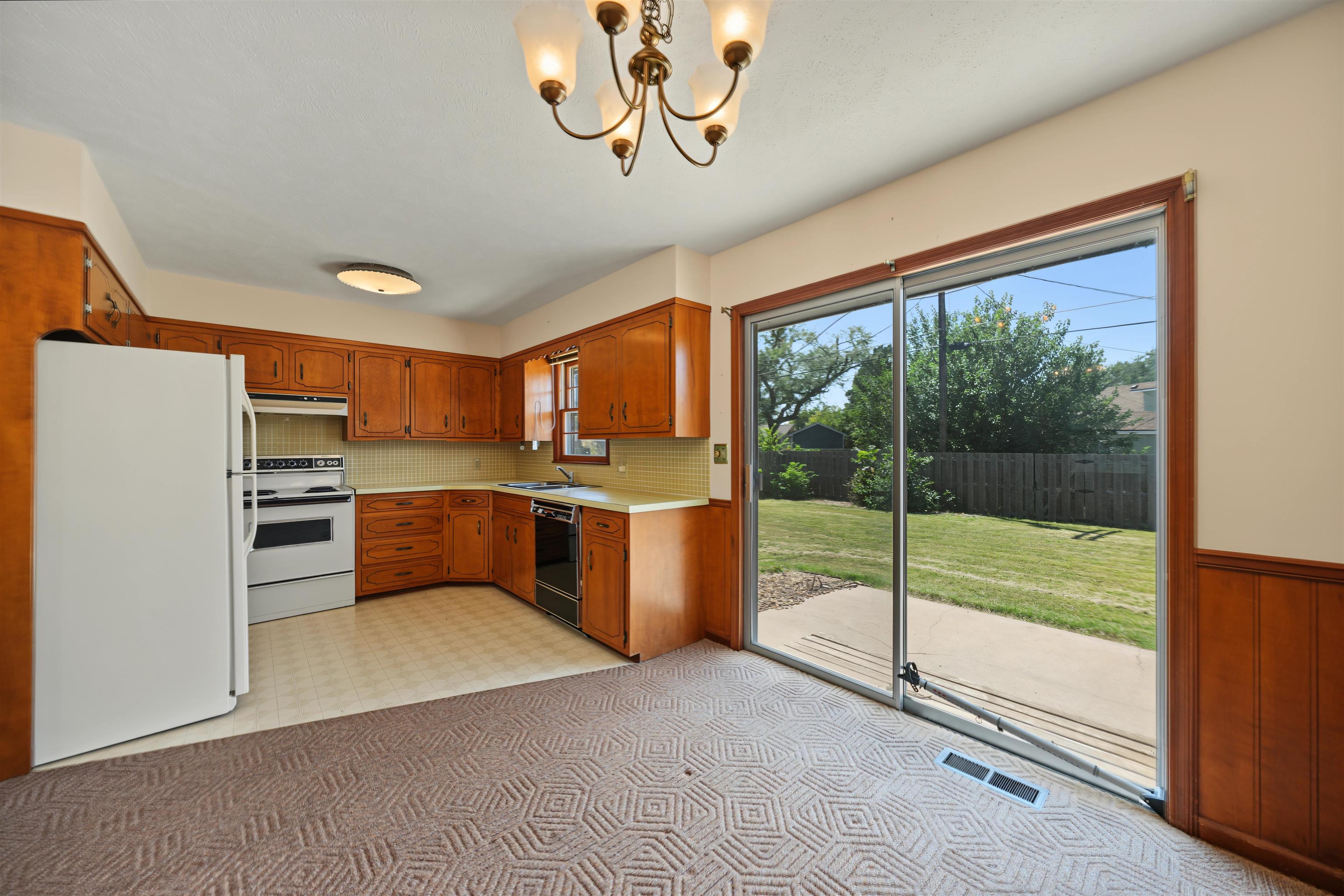 2158 Kensington Rd Property Photo 10