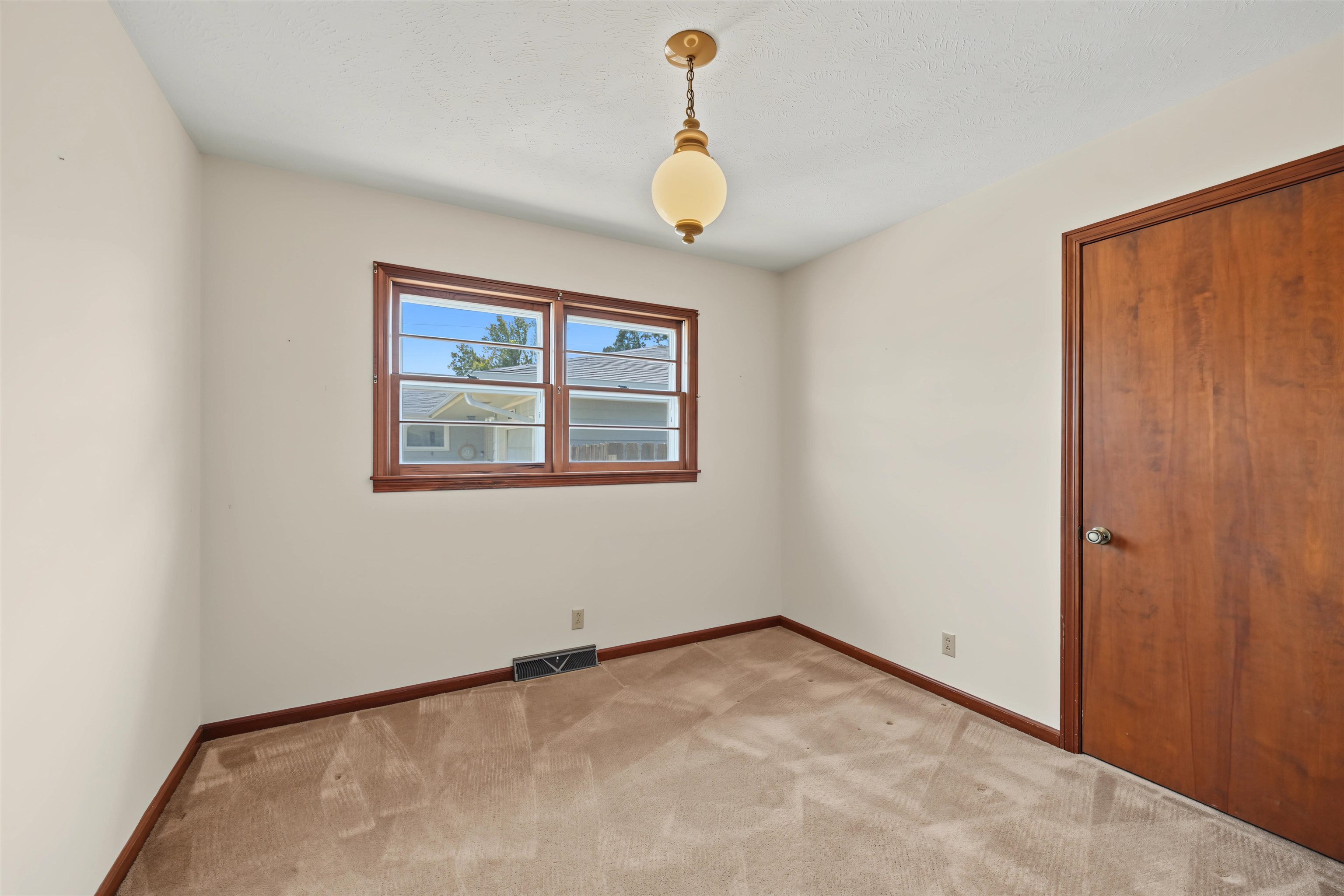 2158 Kensington Rd Property Photo 16