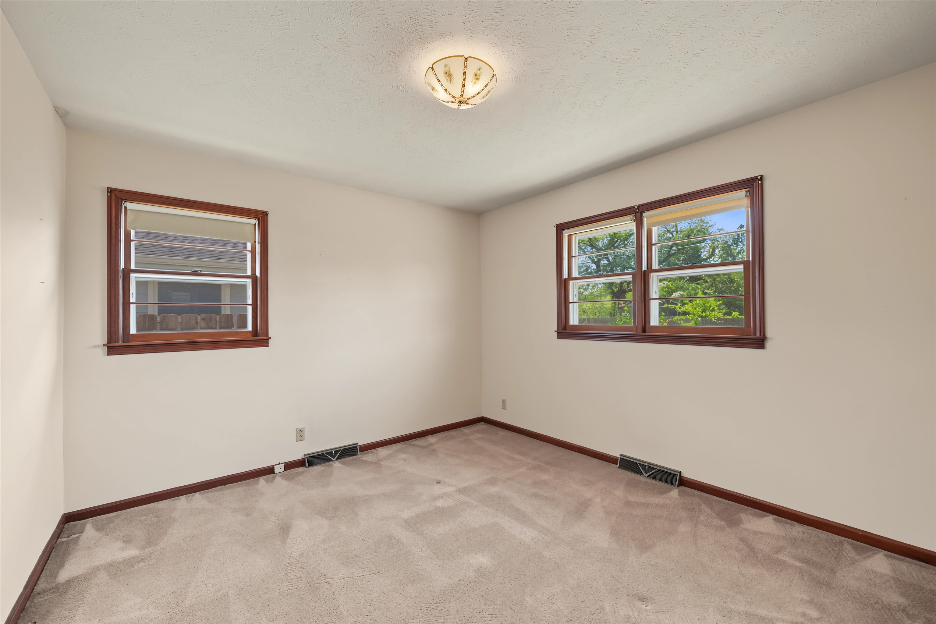 2158 Kensington Rd Property Photo 21