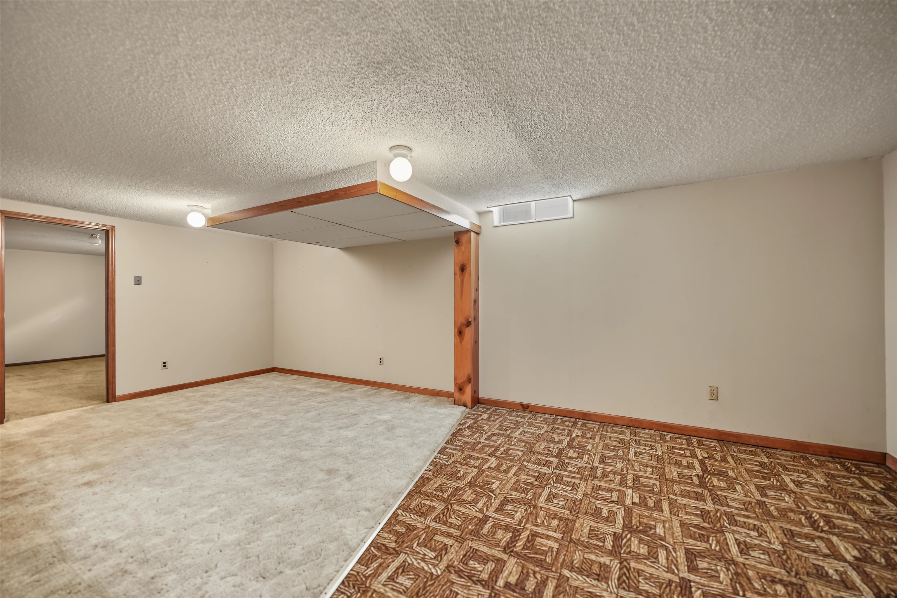 2158 Kensington Rd Property Photo 22