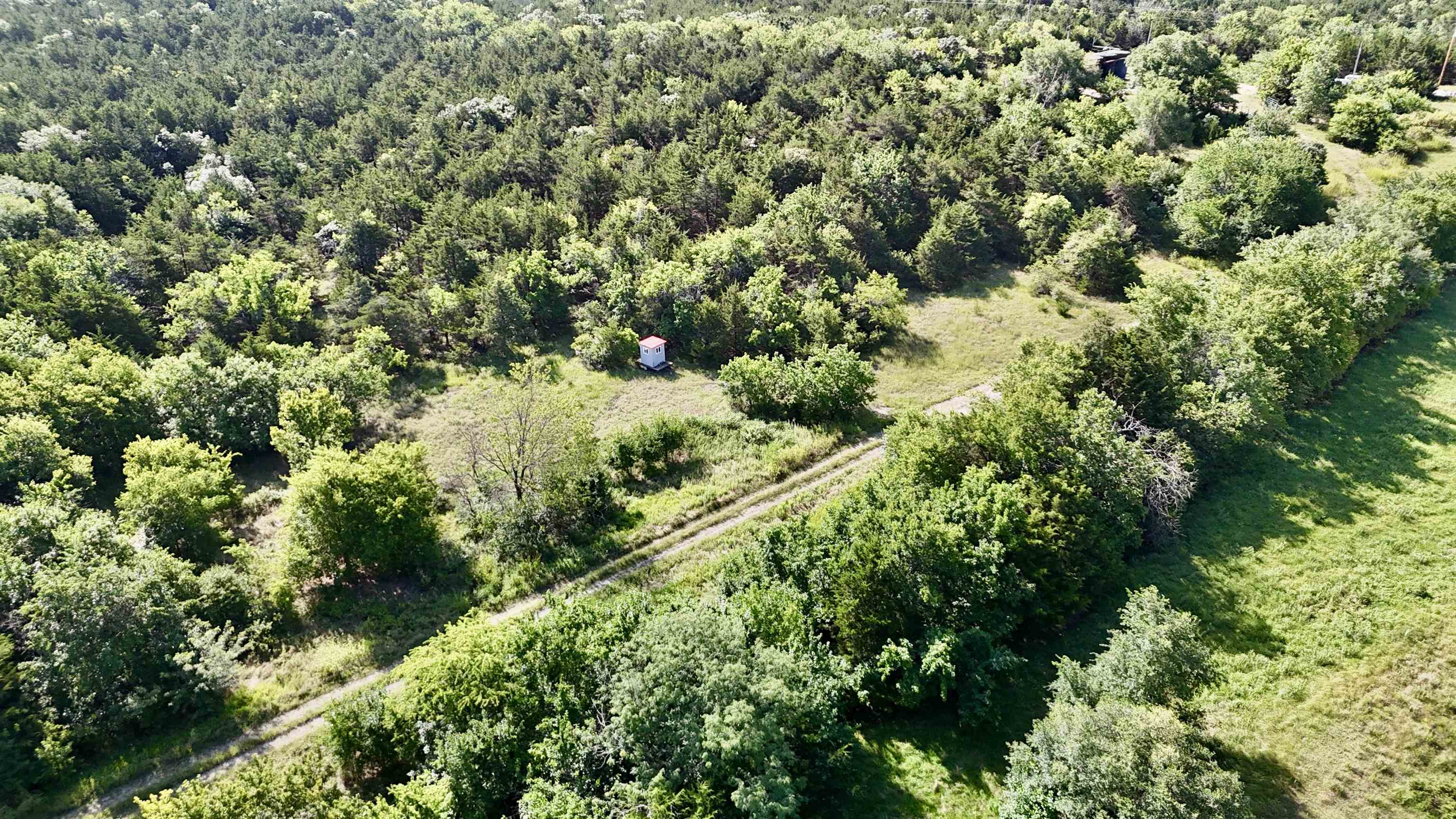 8749 700 Rd Property Photo 17