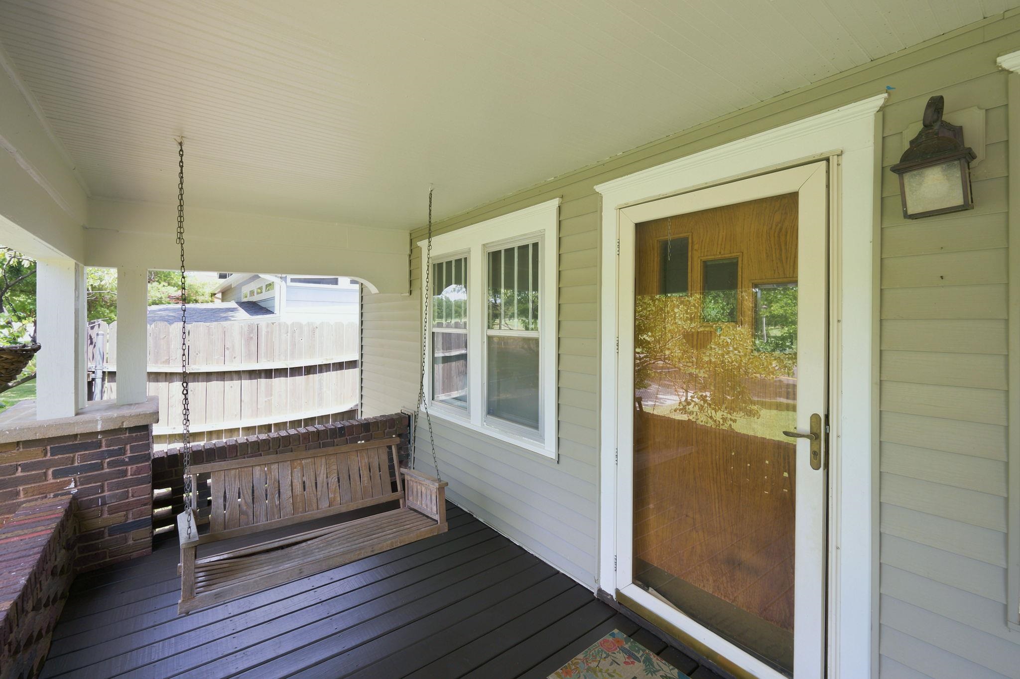 924 N Amidon Ave Property Photo 2