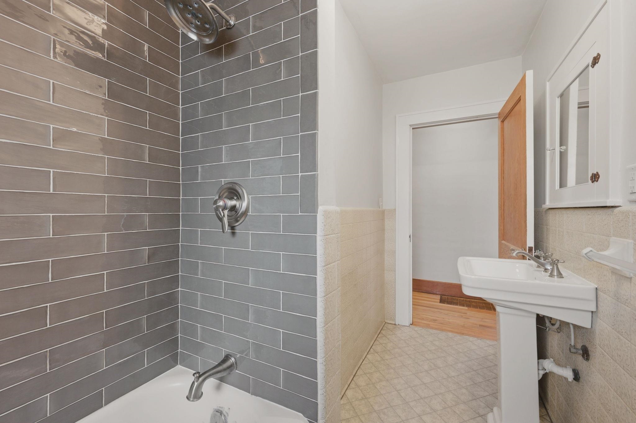 924 N Amidon Ave Property Photo 19