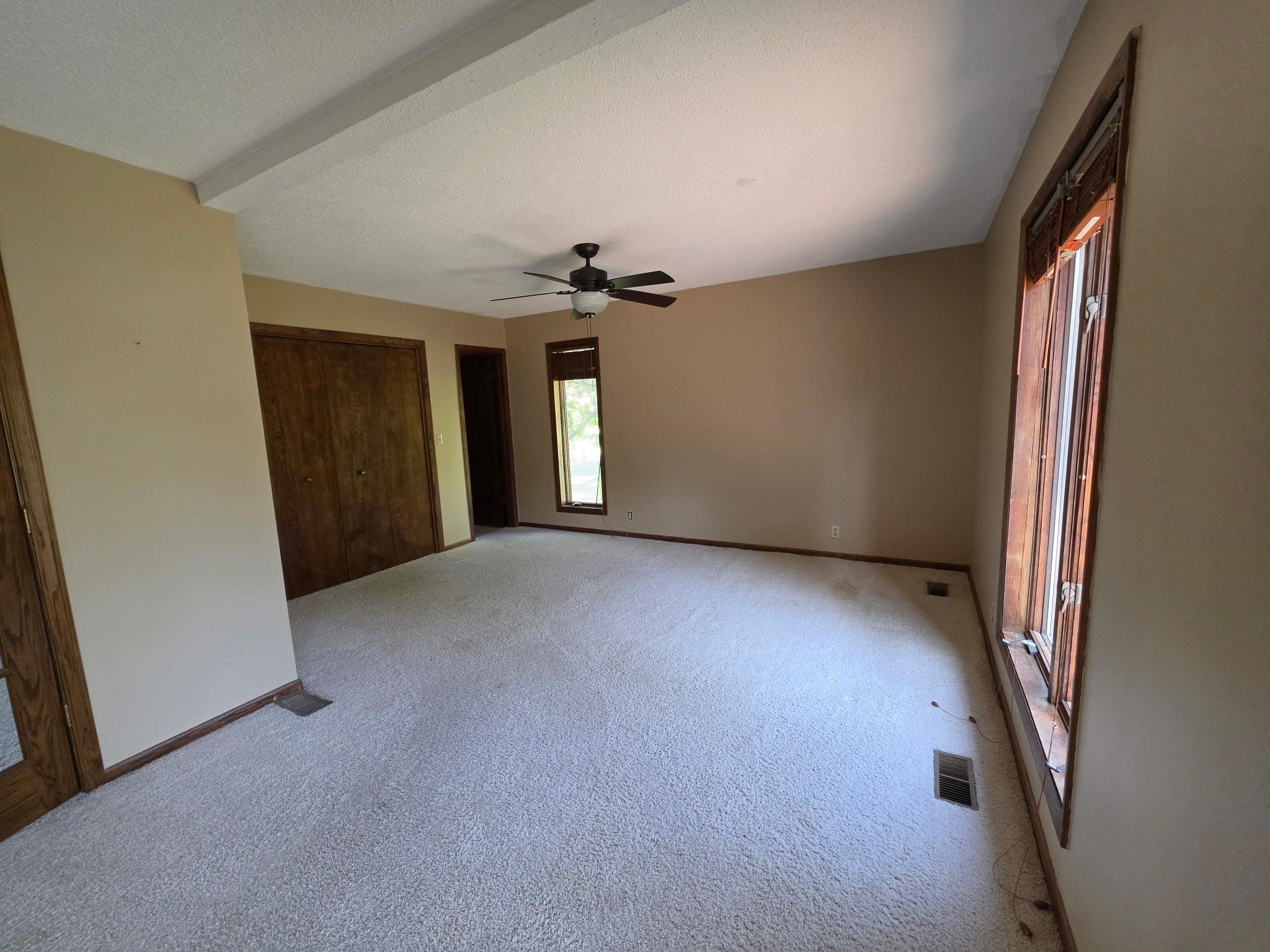 1009 Ruth Ann Dr Property Photo 5