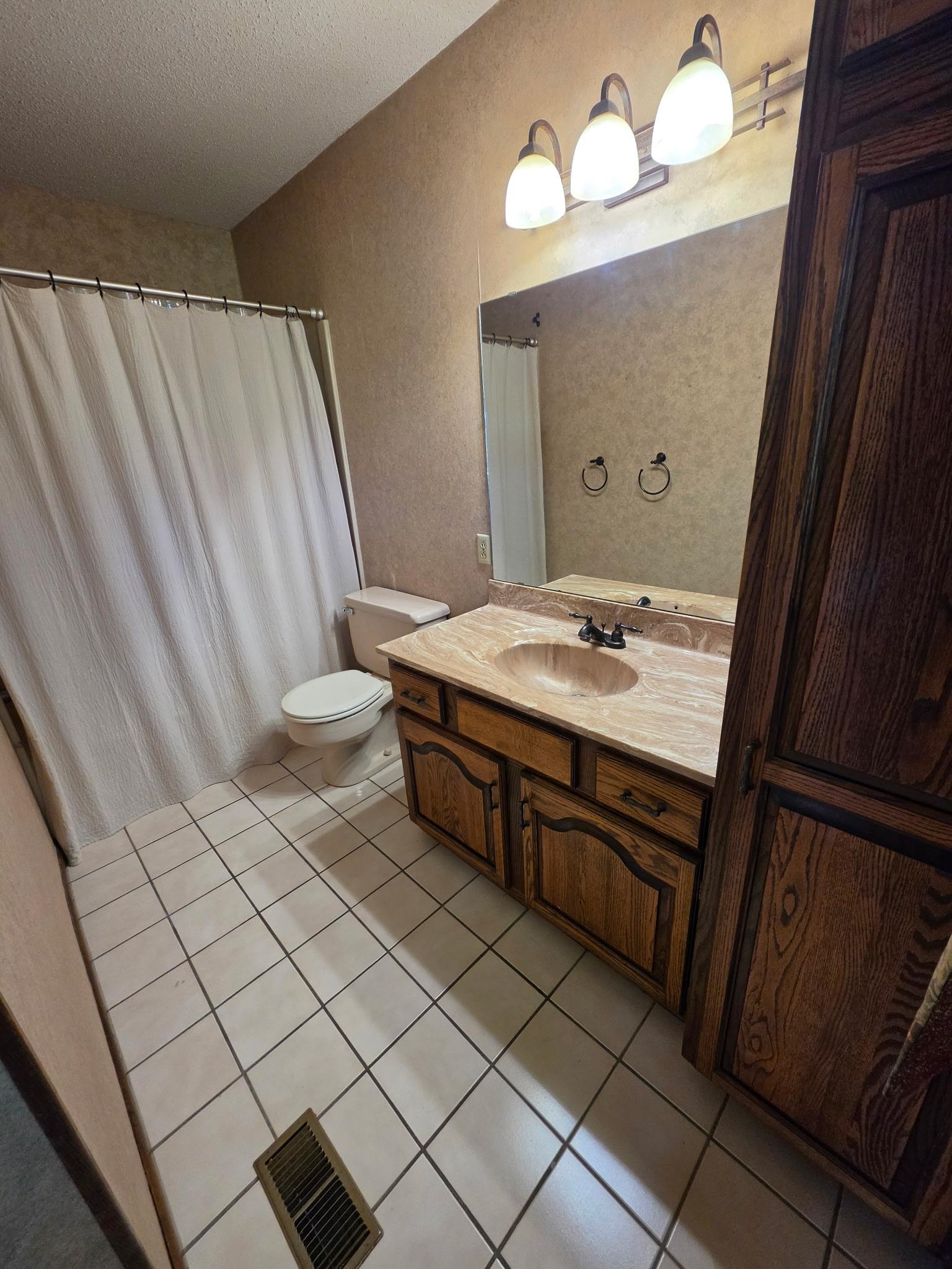1009 Ruth Ann Dr Property Photo 7
