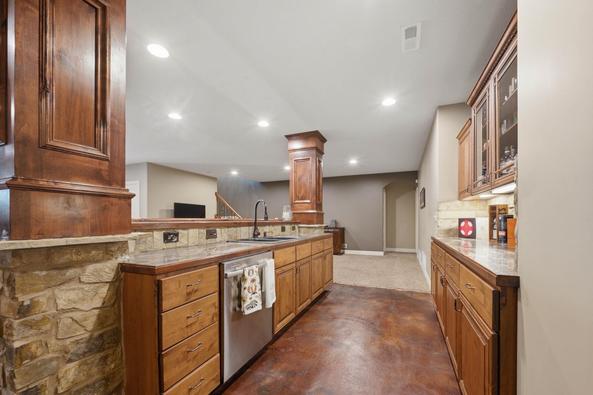 14213 W Monterey Property Photo 22