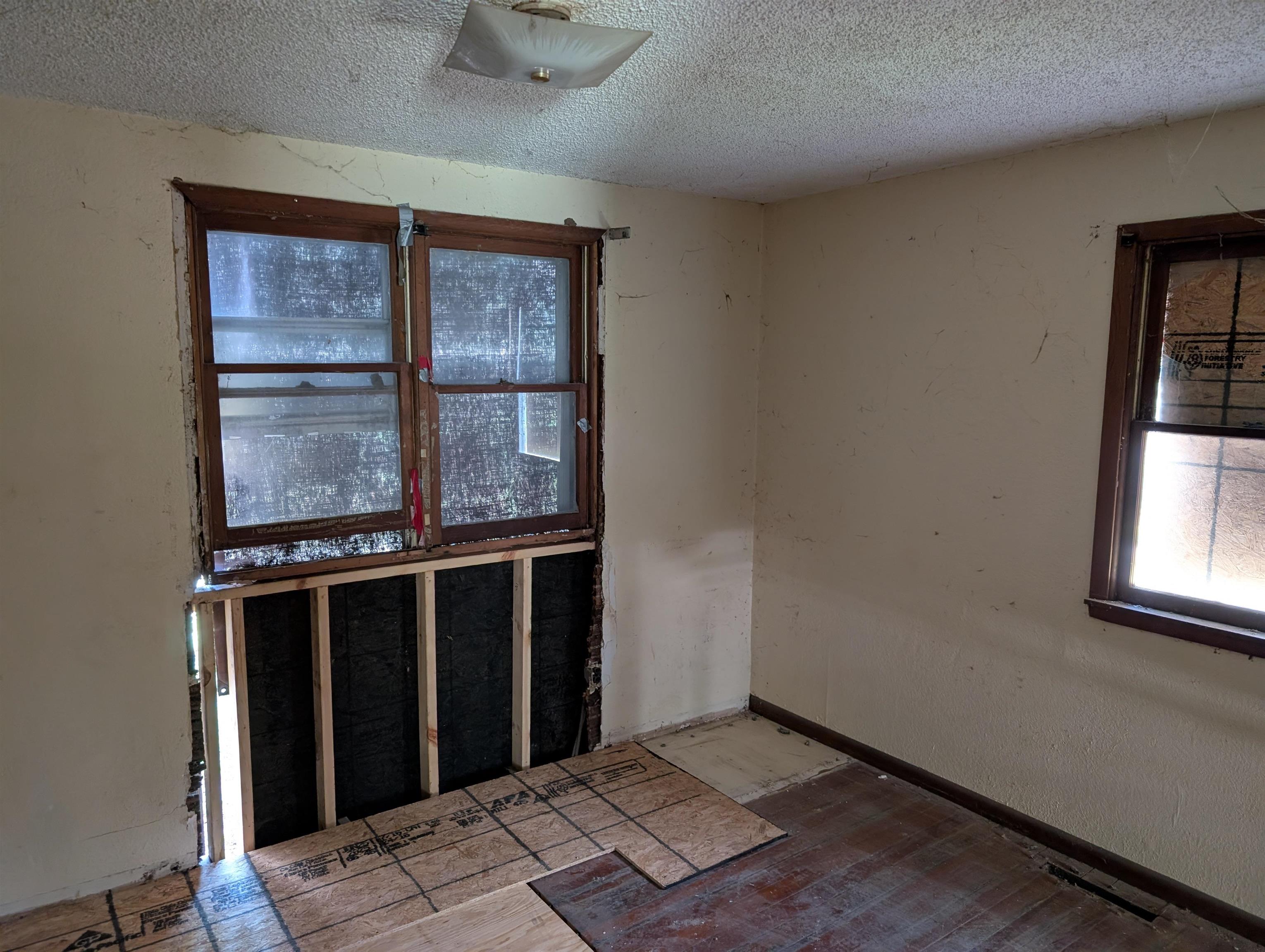 731 Bluff Property Photo 5
