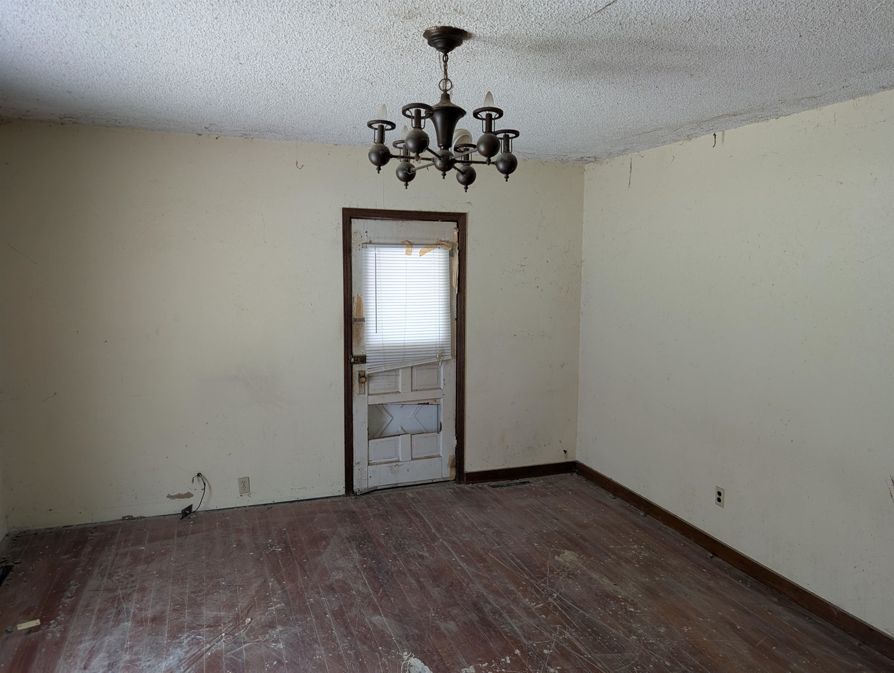 731 Bluff Property Photo 6