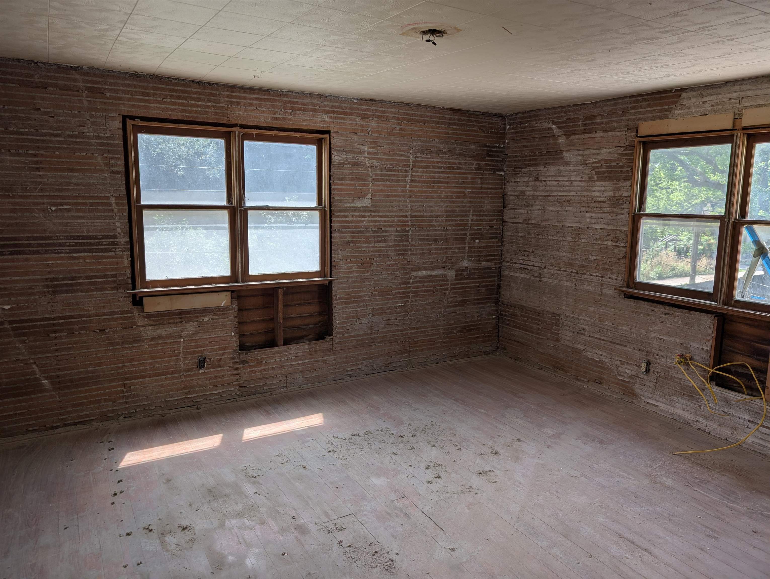 731 Bluff Property Photo 11