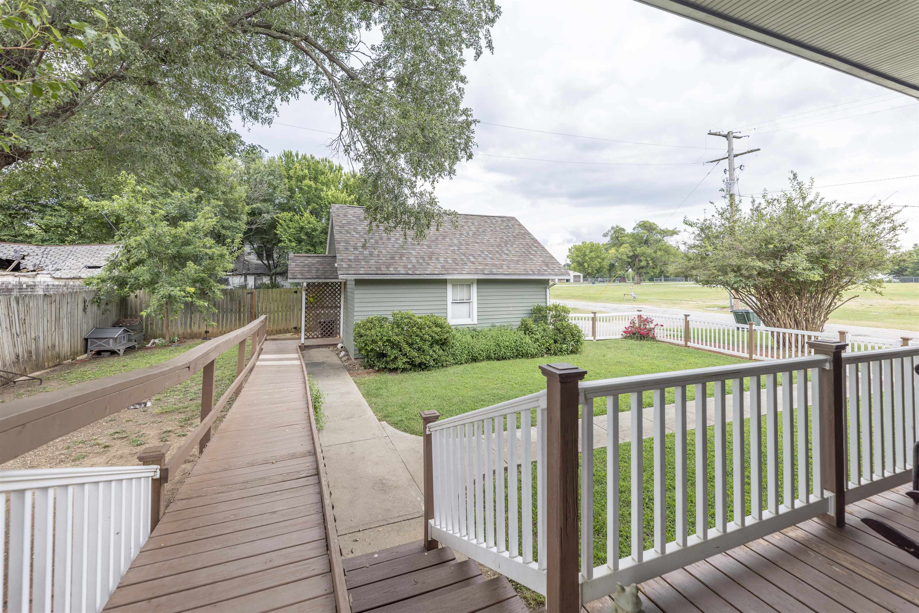504 N Plum Property Photo 34