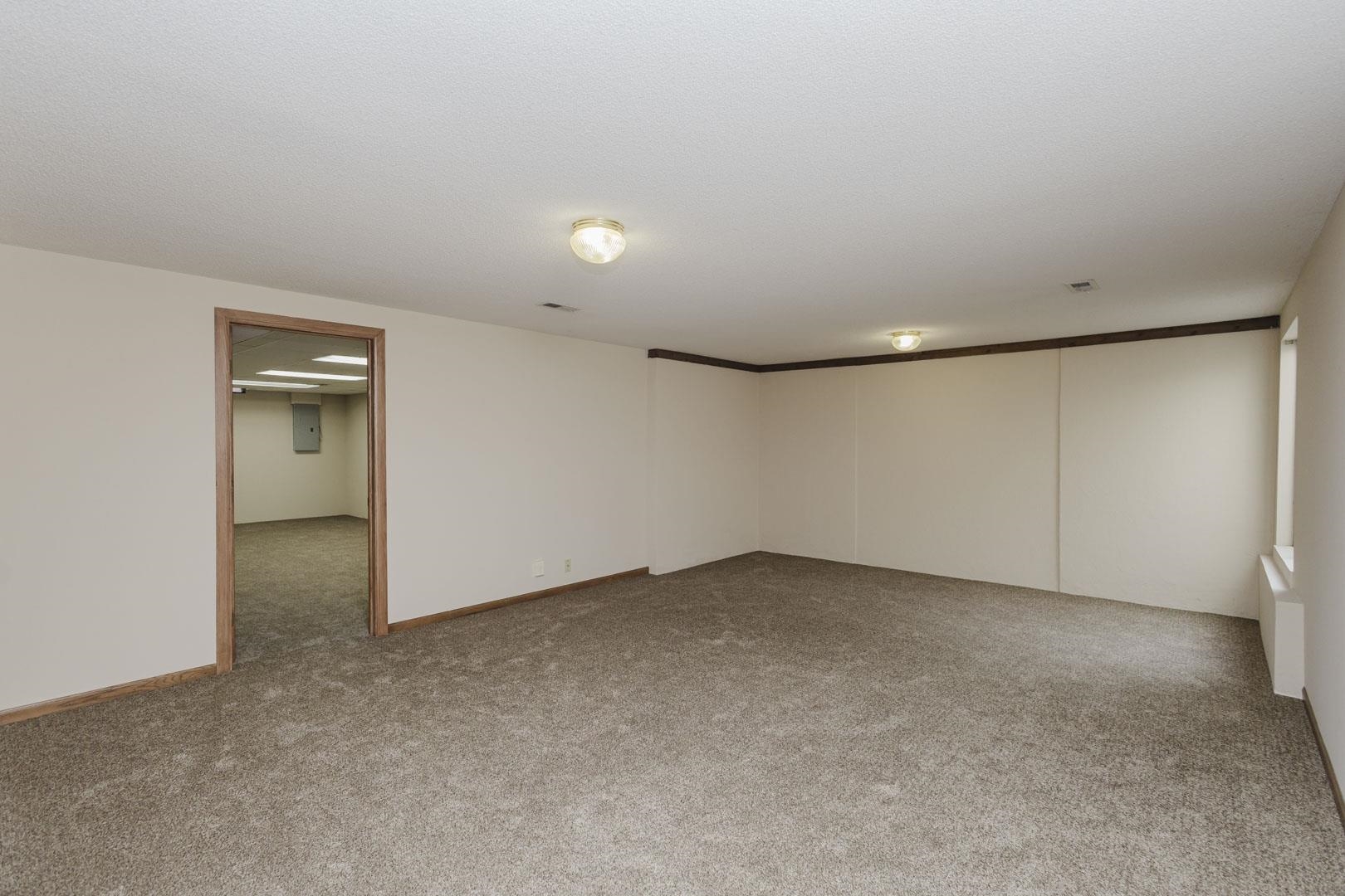 1212 N Coachhouse Rd Property Photo 28