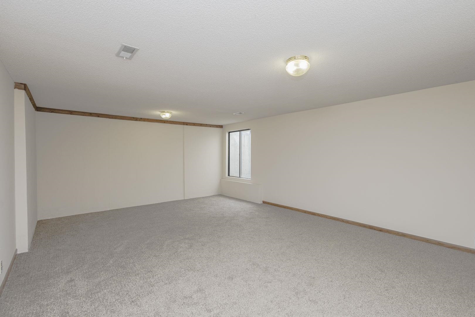 1212 N Coachhouse Rd Property Photo 29