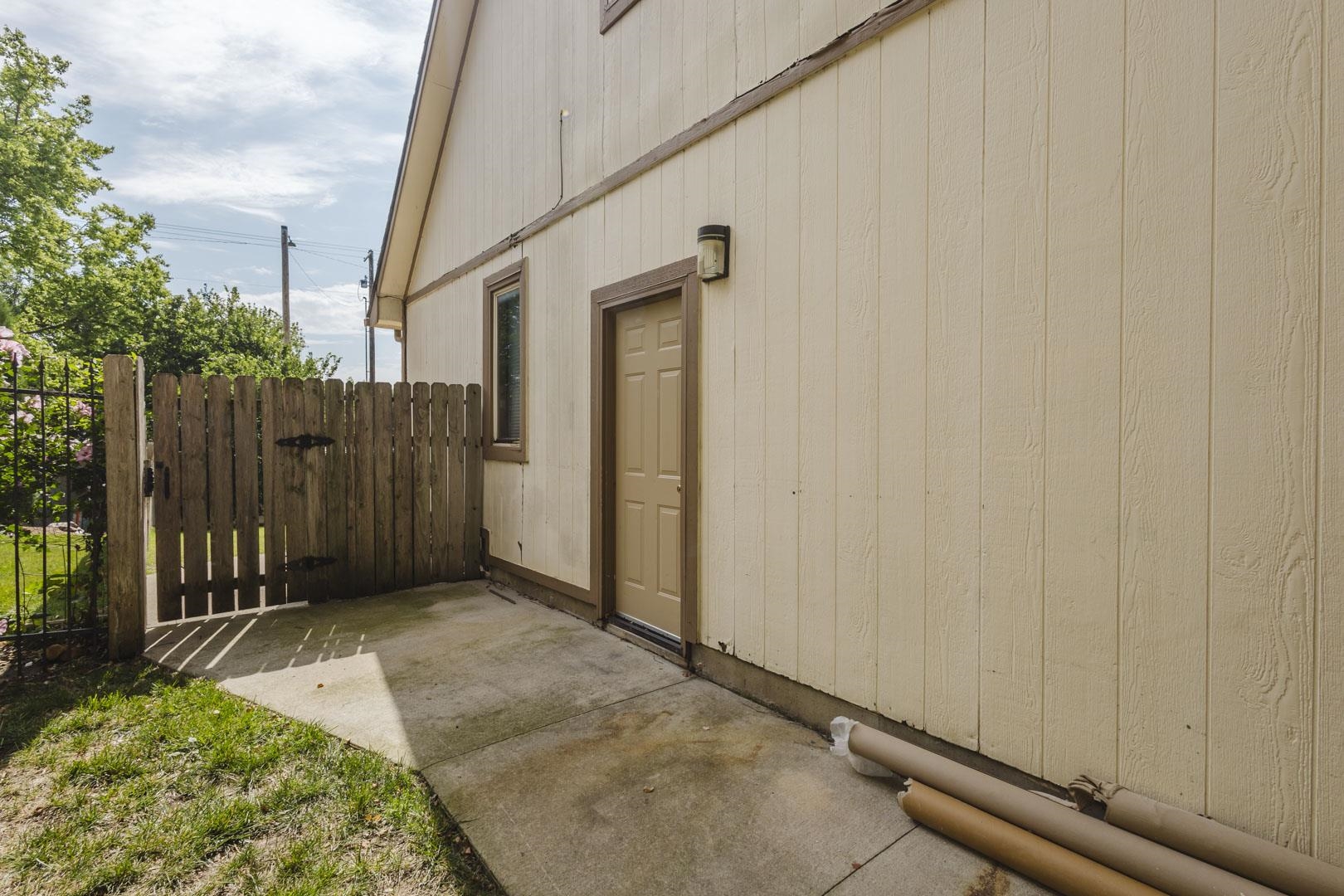 1212 N Coachhouse Rd Property Photo 35