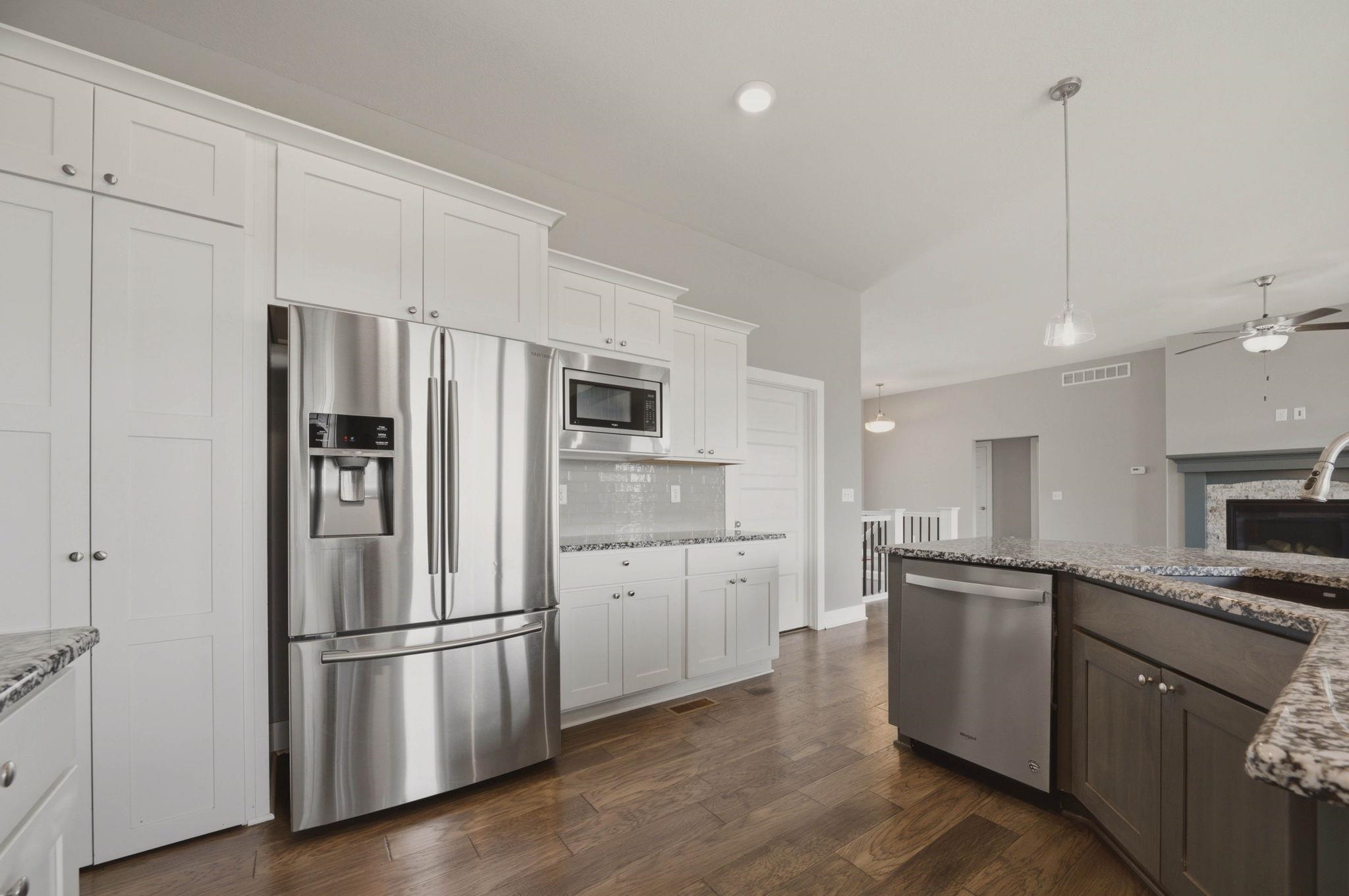 1601 N Blackstone Property Photo 12