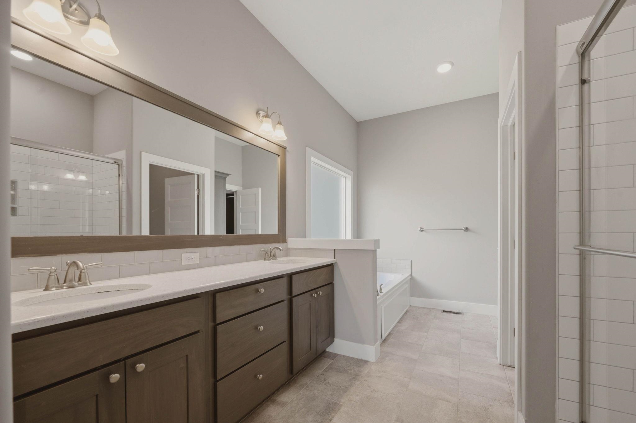 1601 N Blackstone Property Photo 21