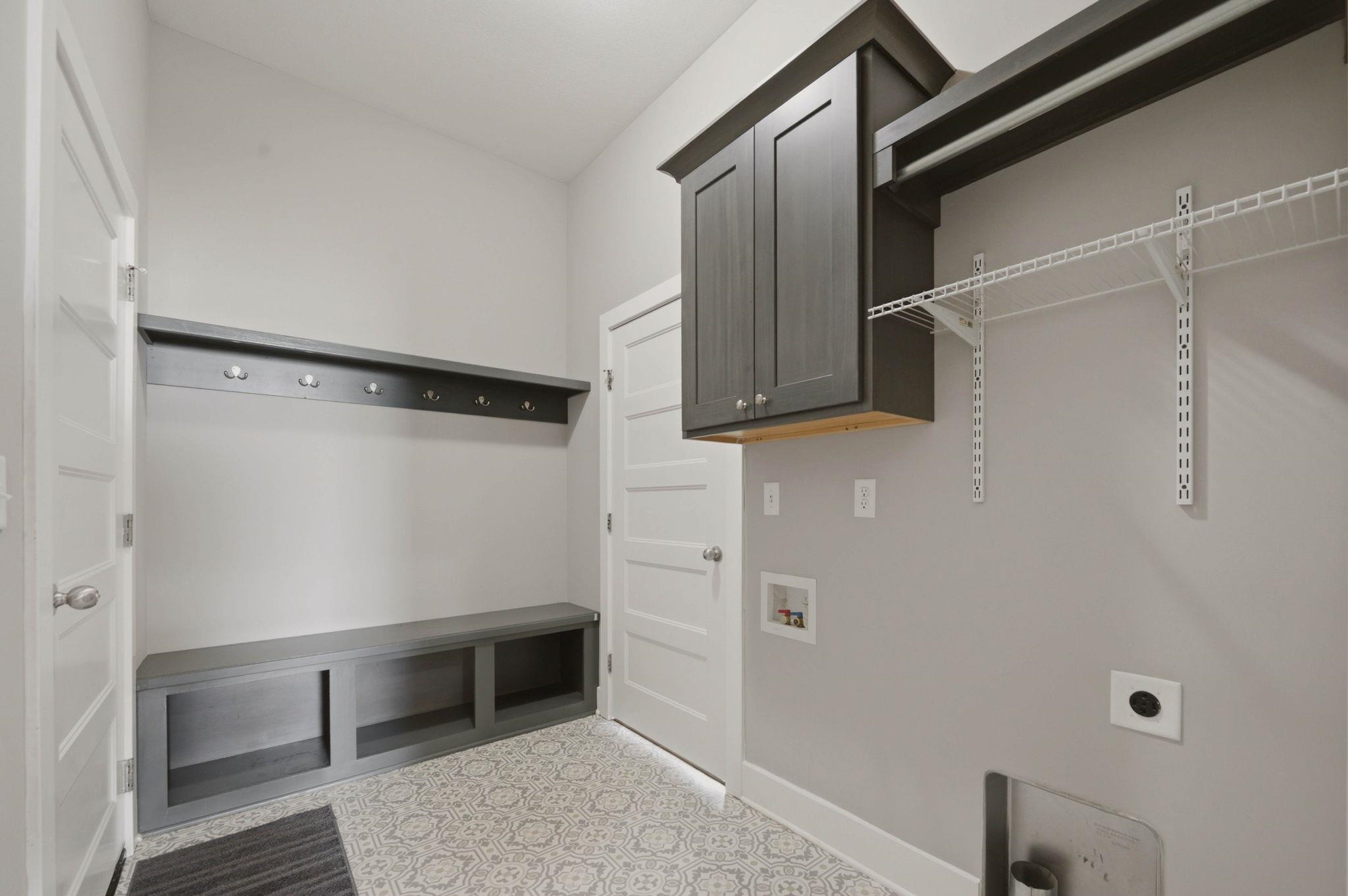 1601 N Blackstone Property Photo 24