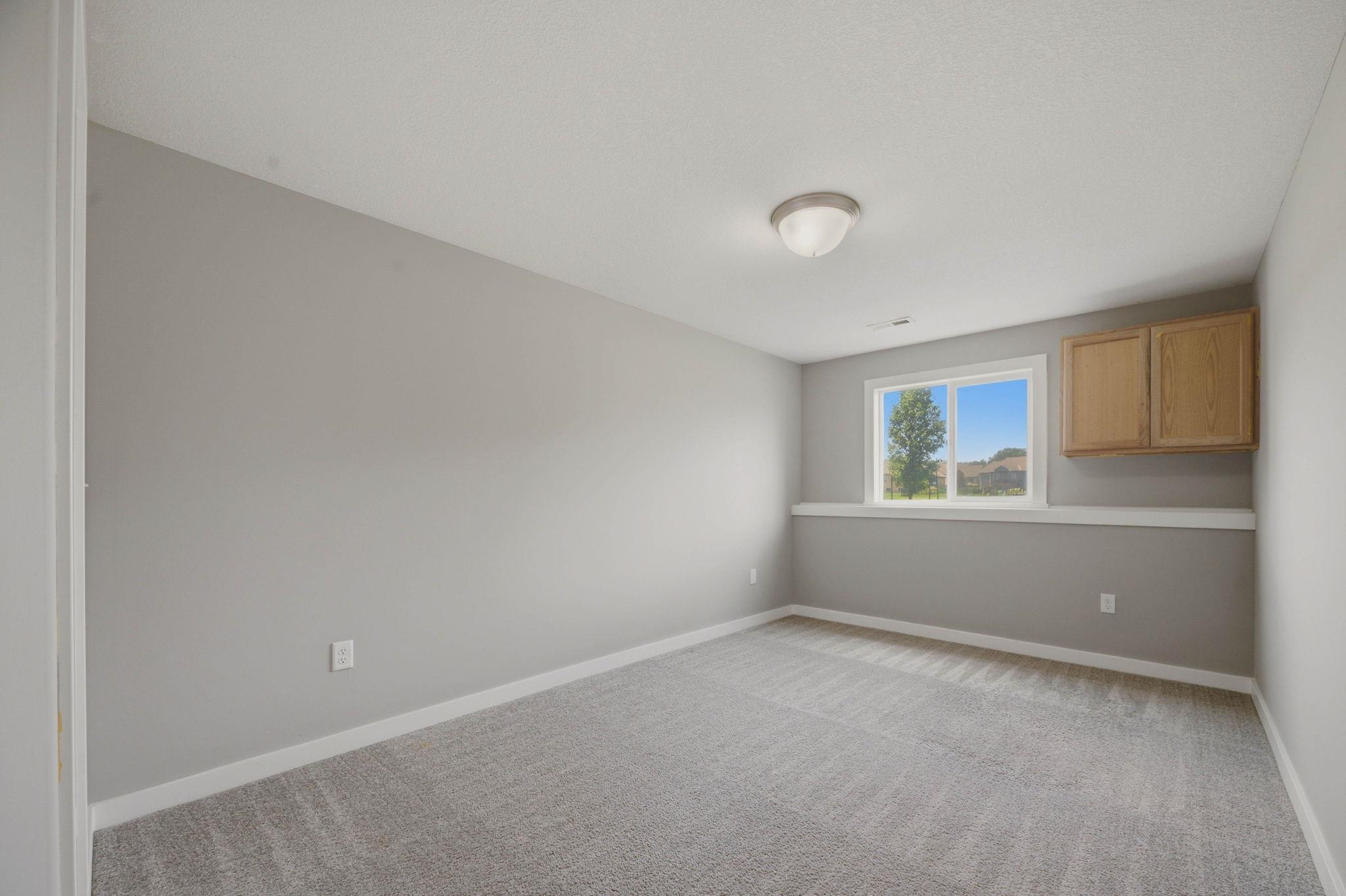 1601 N Blackstone Property Photo 29