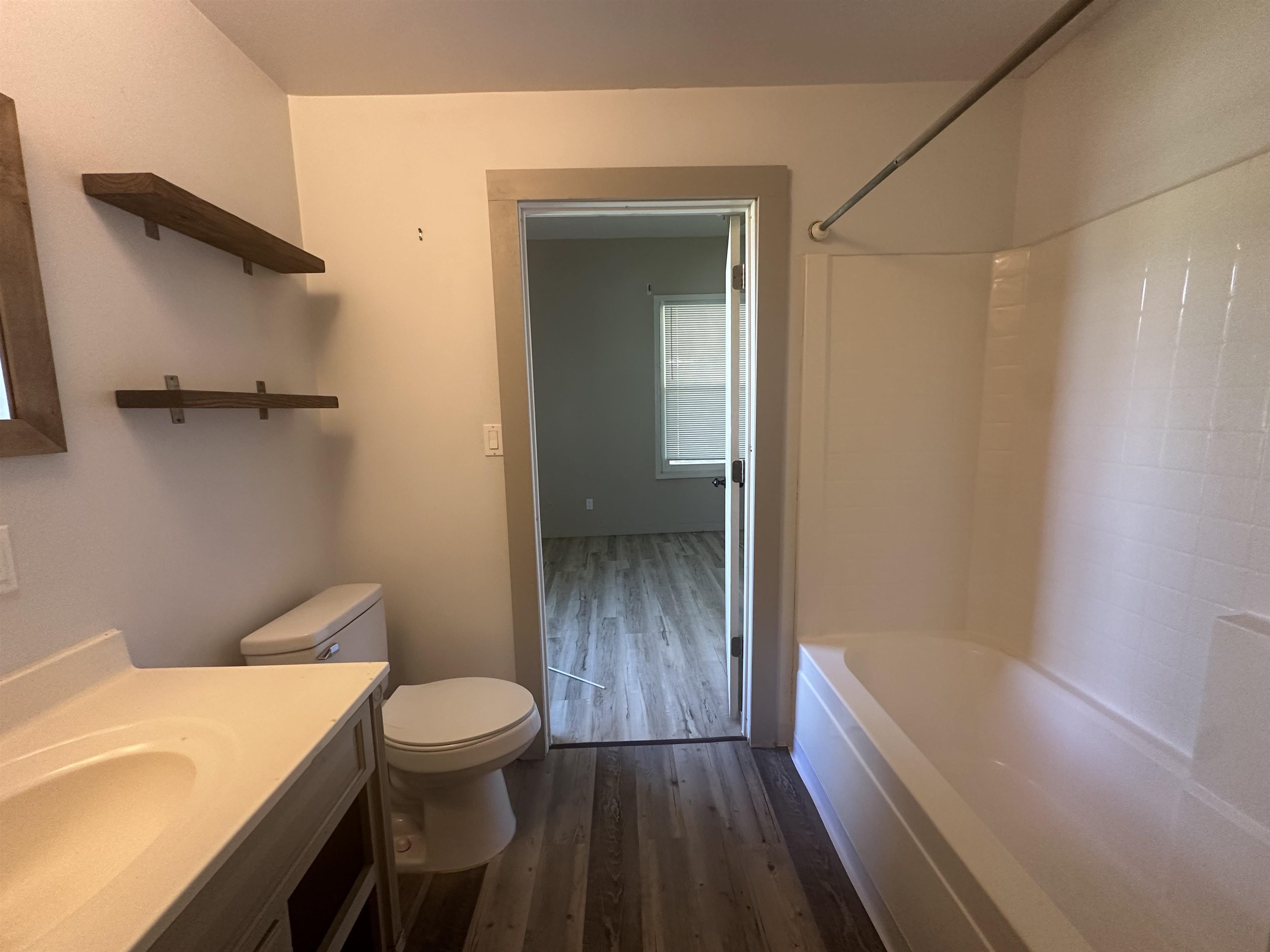 219 N Market St. Property Photo 11