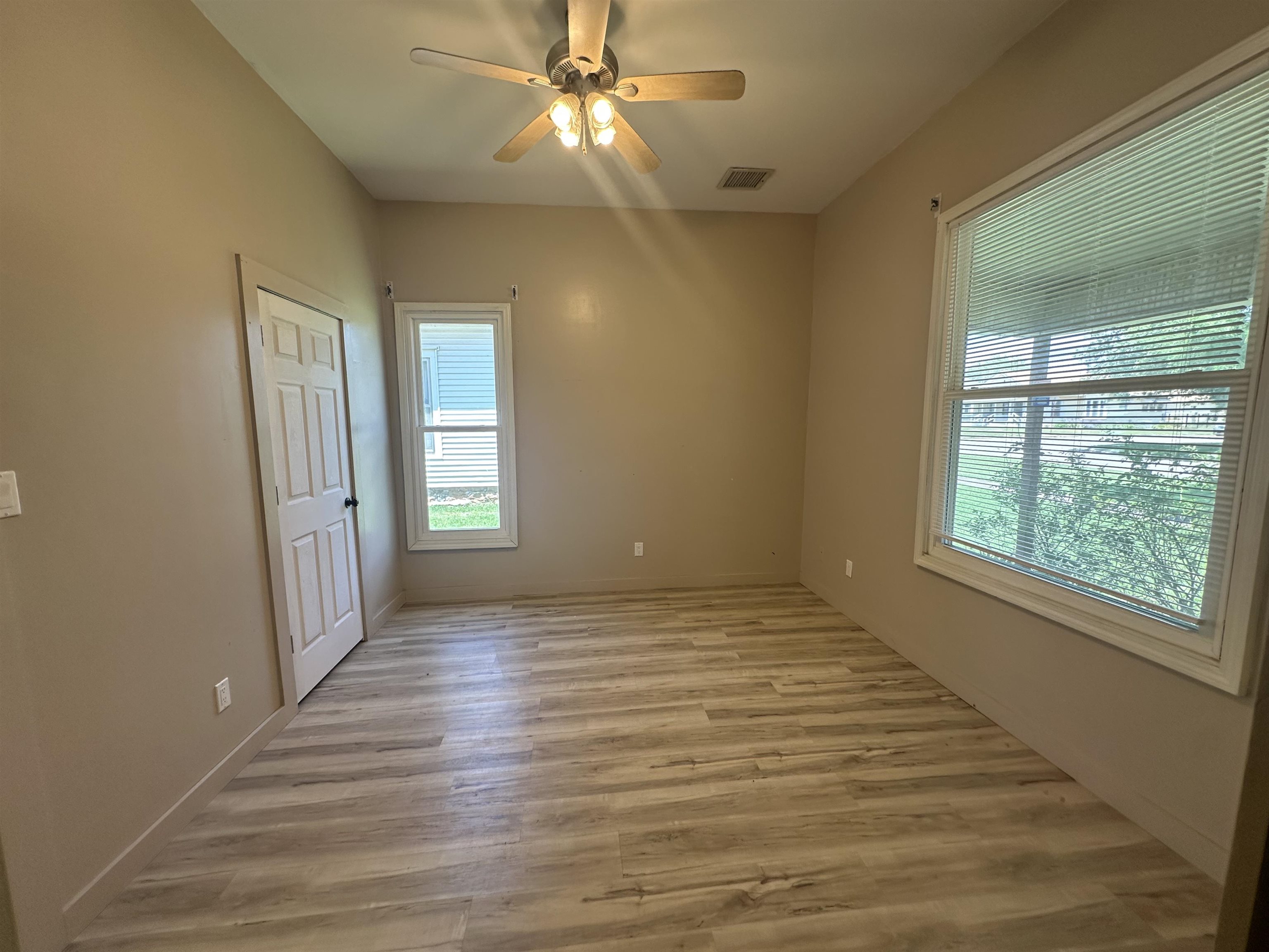 219 N Market St. Property Photo 13