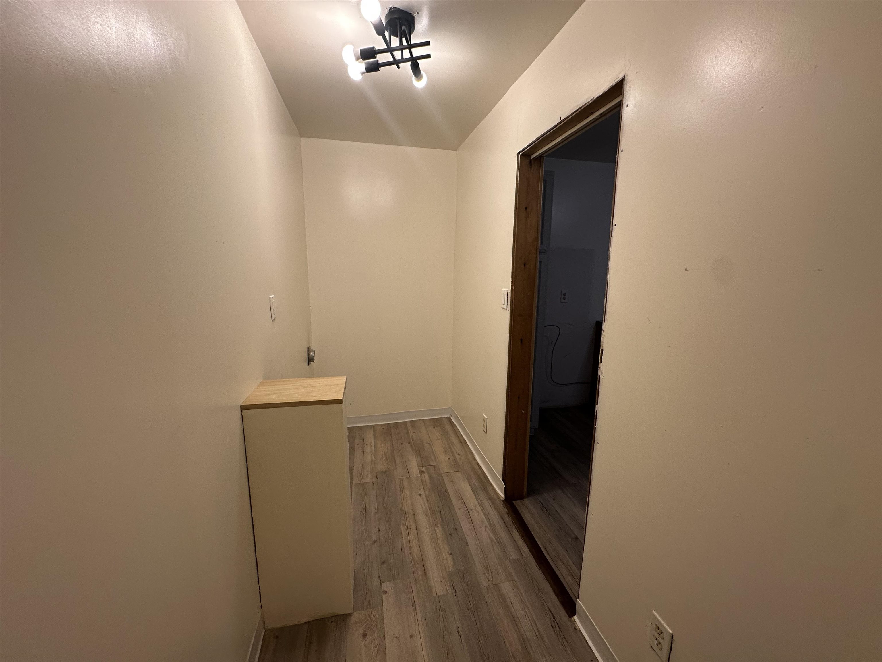 219 N Market St. Property Photo 18
