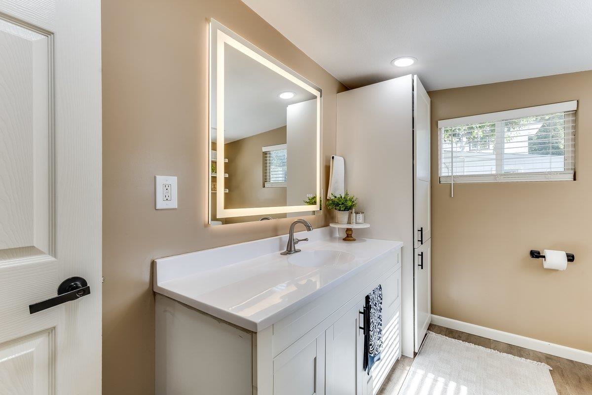 2819 N Park Place Property Photo 14