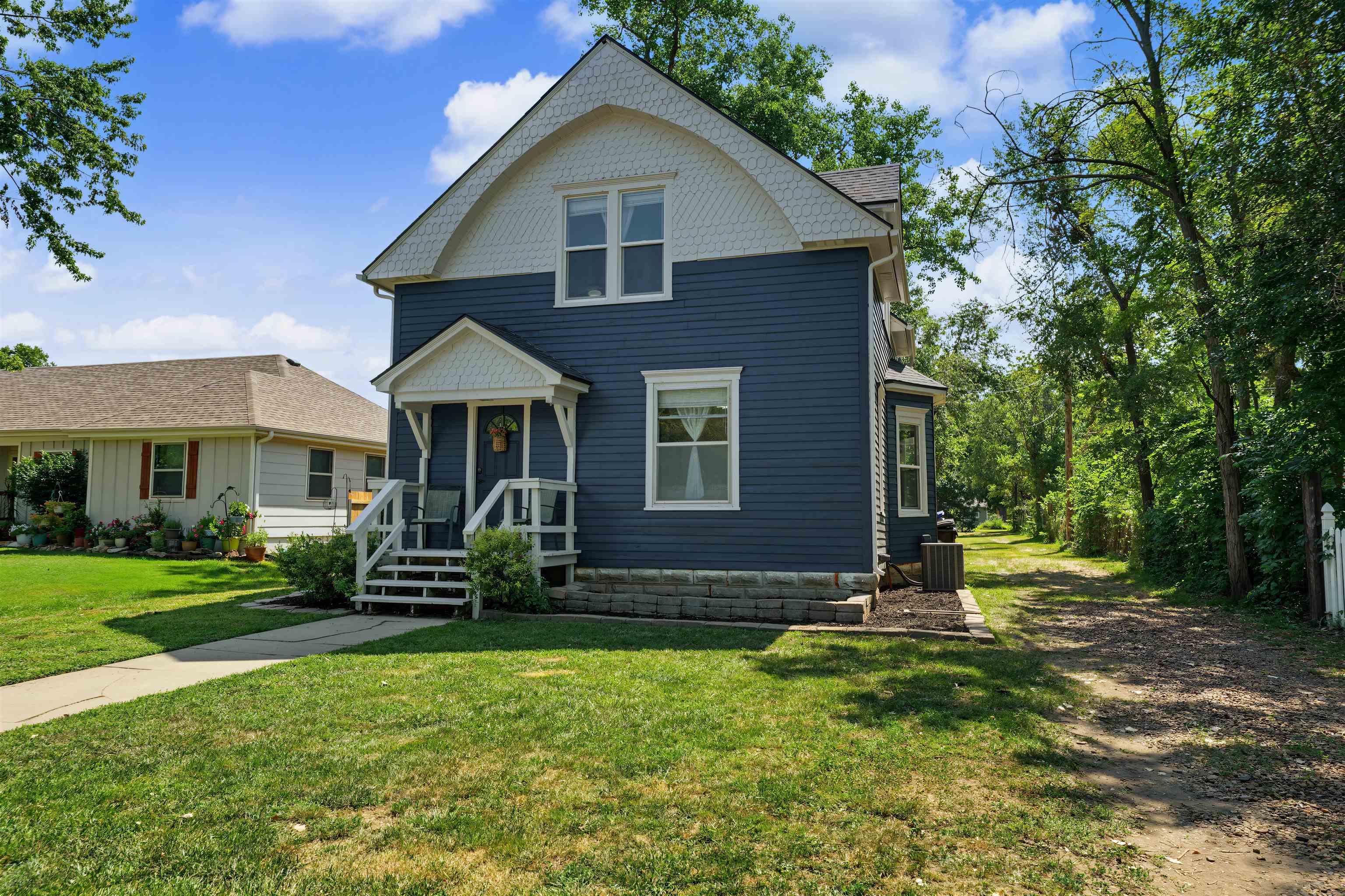 912 N Main St. Property Photo 5